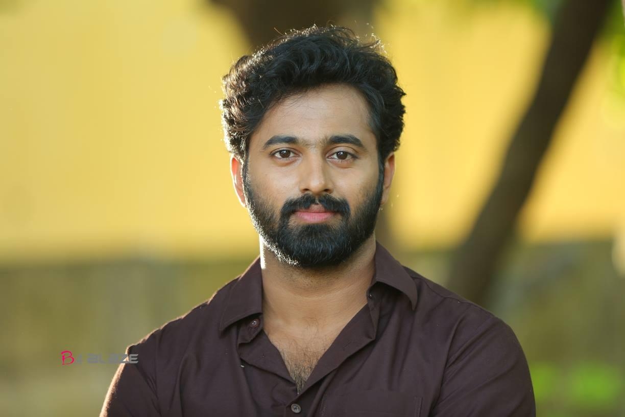 1230x820 Unni Mukundan Biography, Age, Photo, Family, Desktop