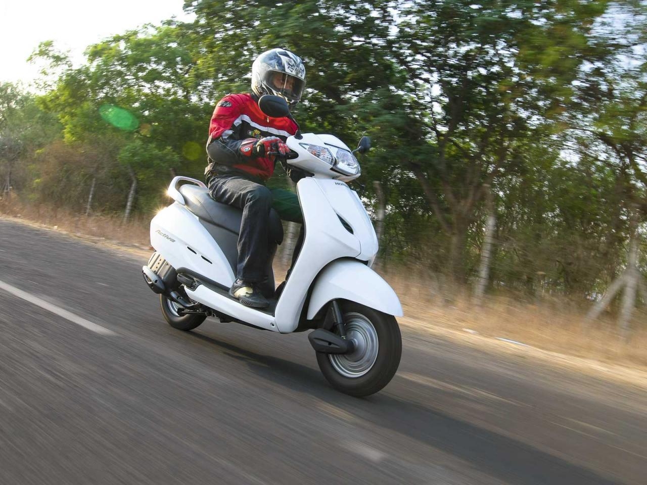 1280x960 Honda Activa, Desktop