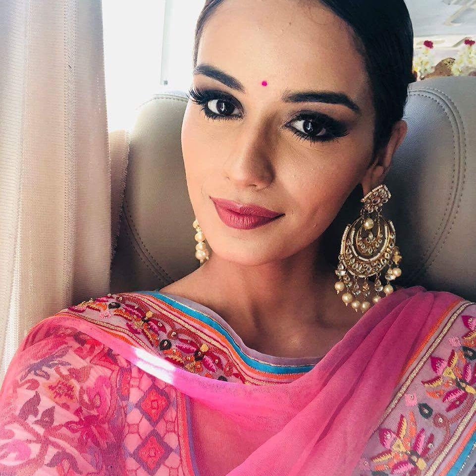 970x970 Manushi Chhillar Photo: 50 Hot, and Beautiful photo of Miss, Phone