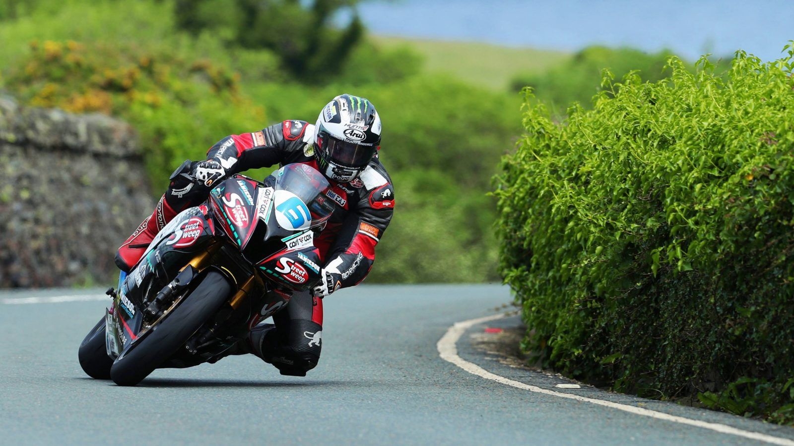 1600x900 Isle of Man TT races will be halted if drones distract riders, Desktop