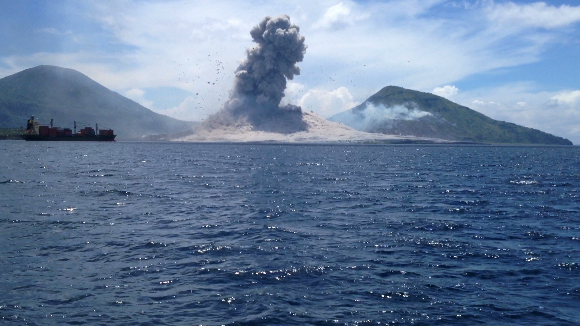 1920x1080 Astounding Video of Volcano Shock Wave, Desktop