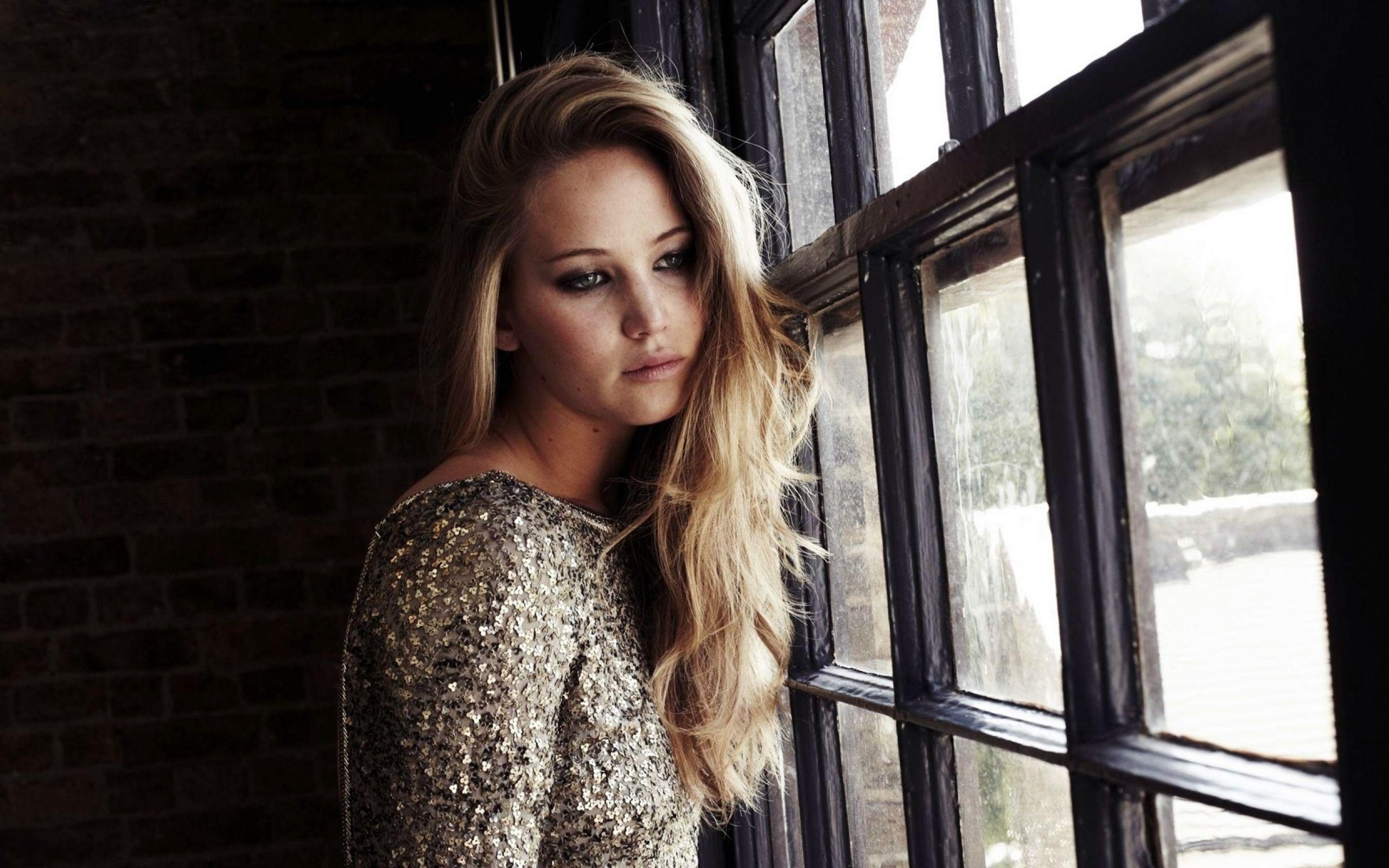 2560x1600 Jennifer Lawrence Android Compatible Wallpaper, Desktop