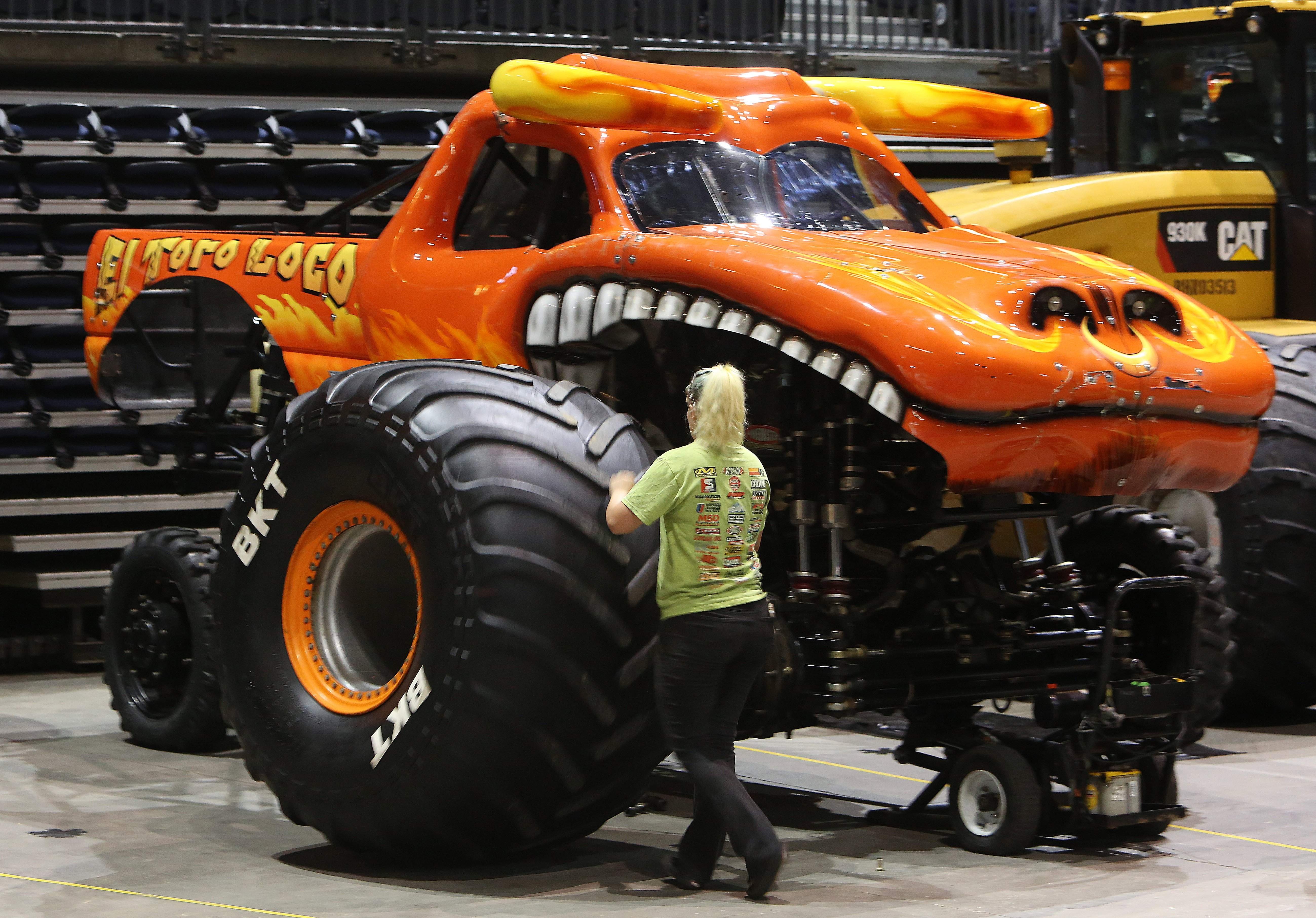 5200x3630 Top things to do in Tampa Bay this weekend: Monster Jam Triple Threat, silent movies at Tampa Theatre, Desktop