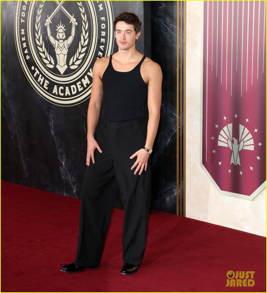 1120x1230 Hunger Games' Actor Tom Blyth Walks Red Carpet in a Tank Top at 'Ballad of Songbirds & Snakes' L.A. Premiere!: Photo 4985573. Hunger Games, Tom Blyth Photo. Just Jared: Entertainment News, Phone