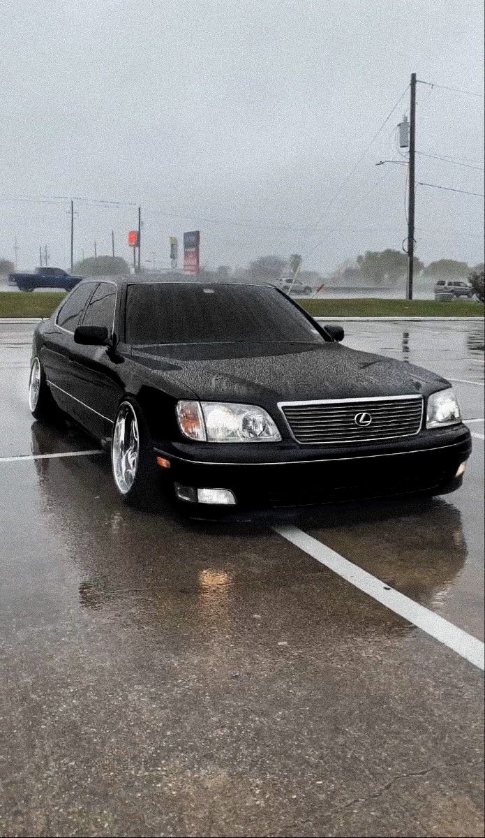 700x1200 Lexus LS400 Wallpaper, Phone