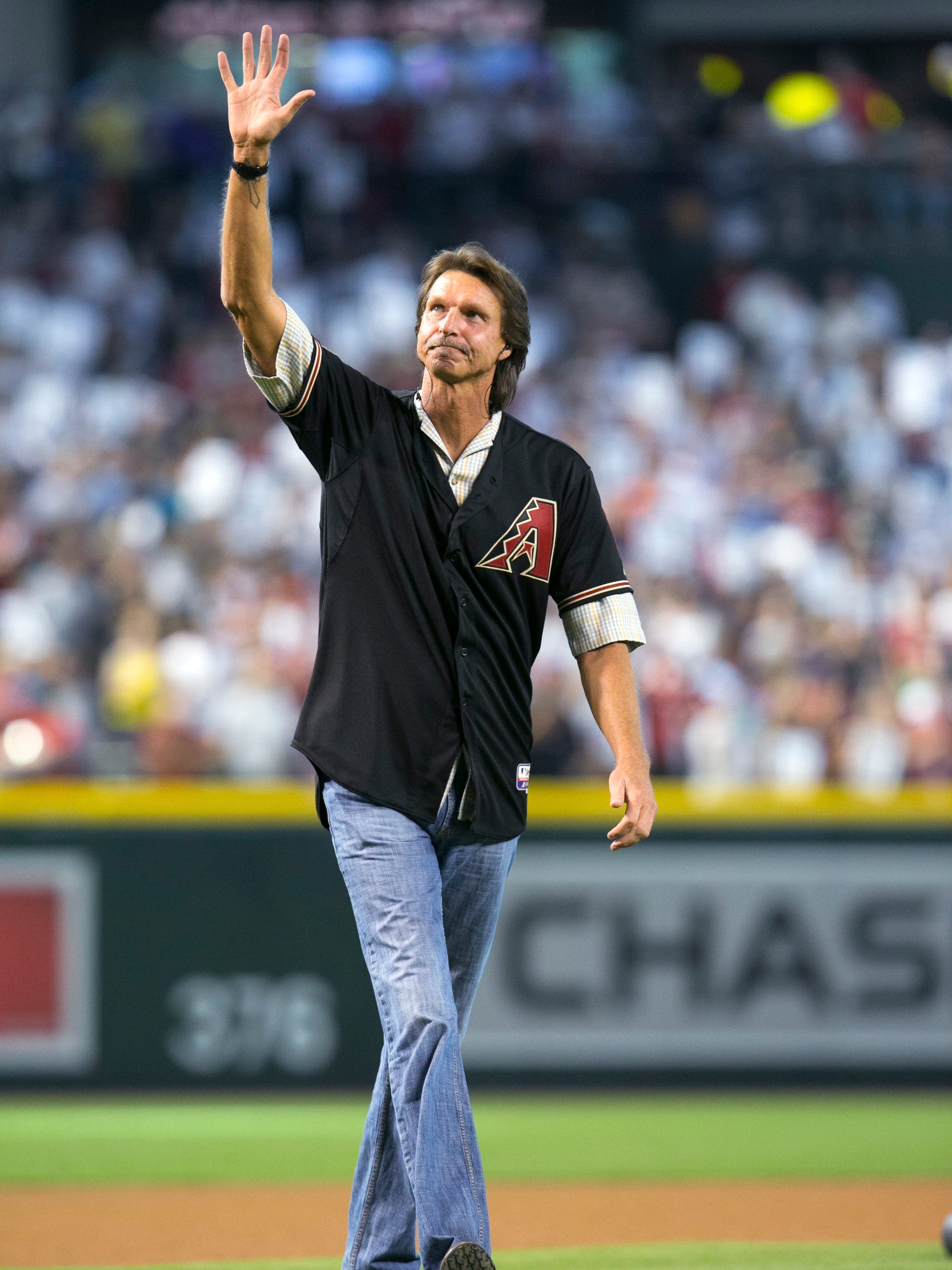 2600x3460 Arizona Diamondbacks' Randy Johnson Ready To Help Minor League Pitchers, Phone