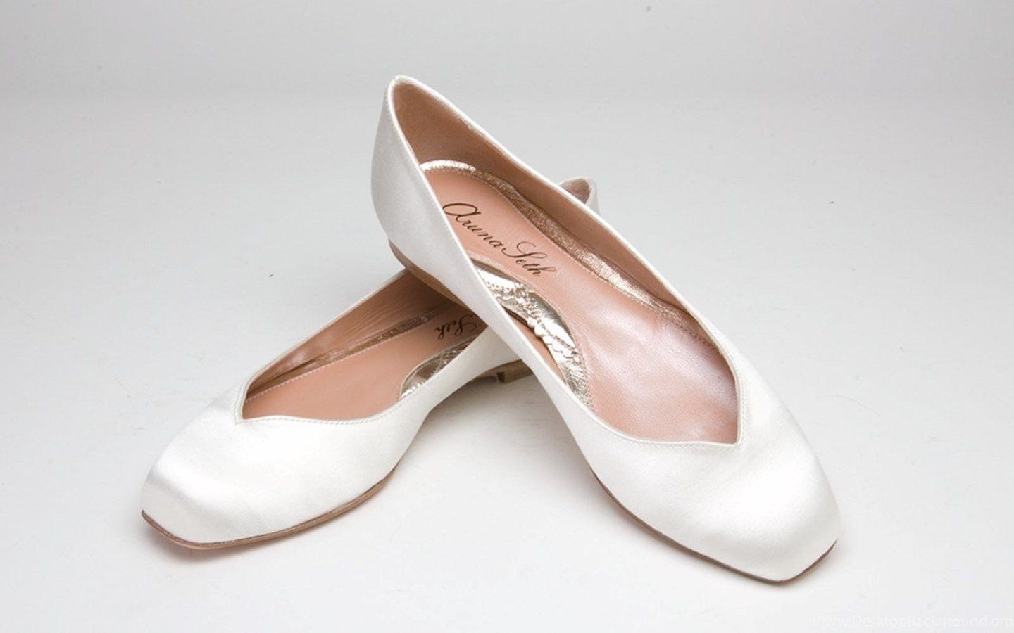 1440x900 Ballet Shoes, Desktop