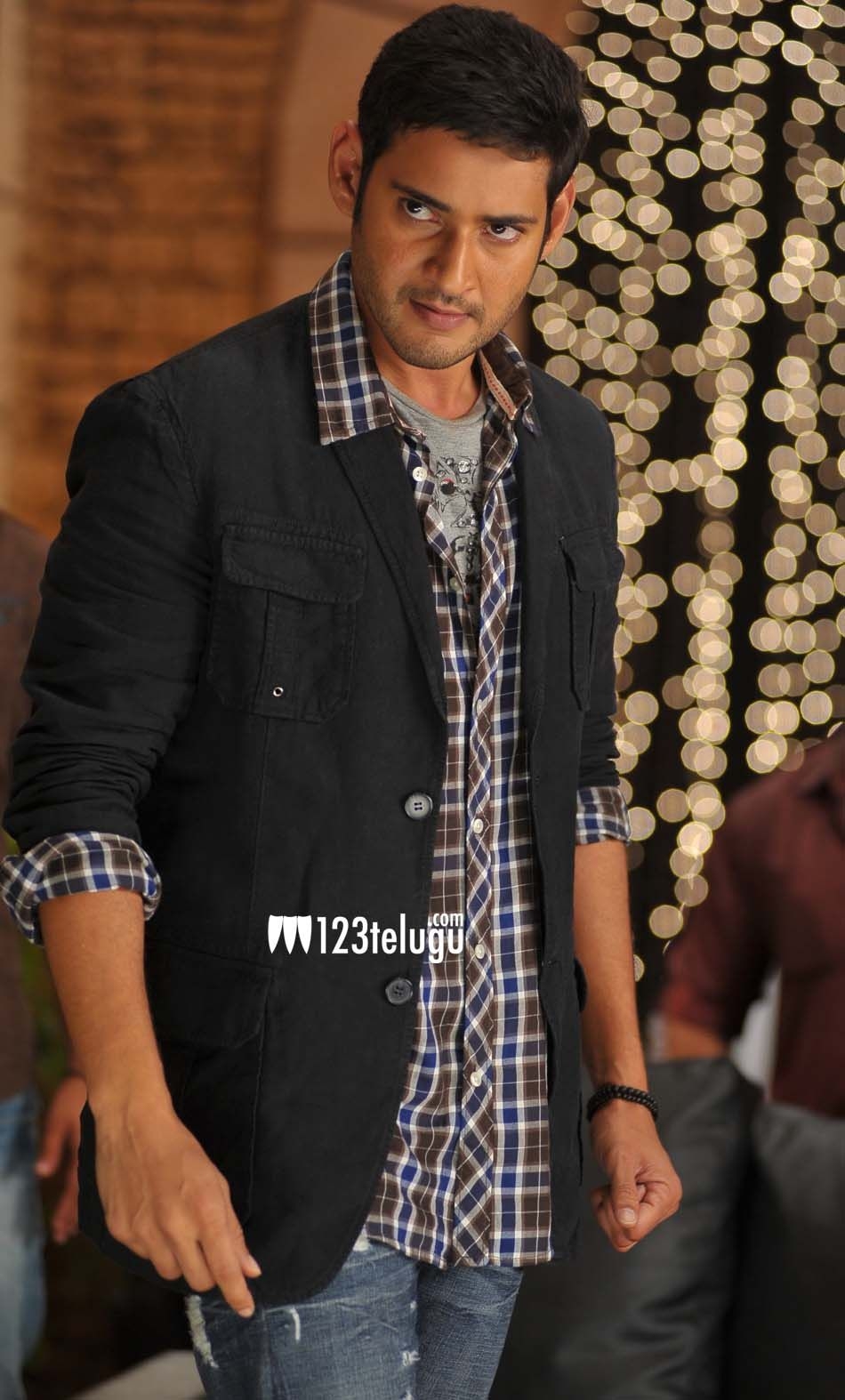 950x1580 Businessman Mahesh Babu HQ Stills. Mahesh babu, Mahesh babu wallpaper, Business man, Phone