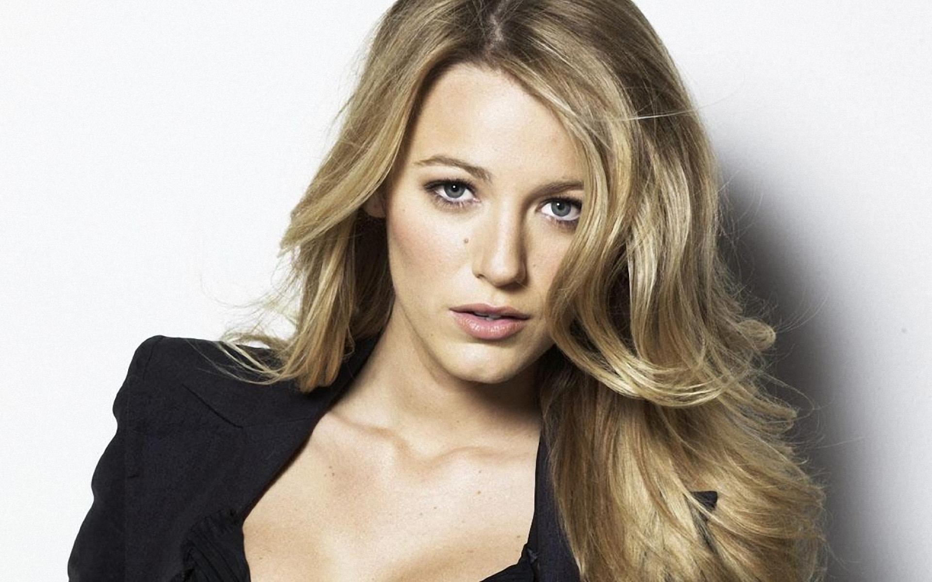 1920x1200 Blake Lively Close Up Wallpaper. Blake Lively Close Up, Desktop