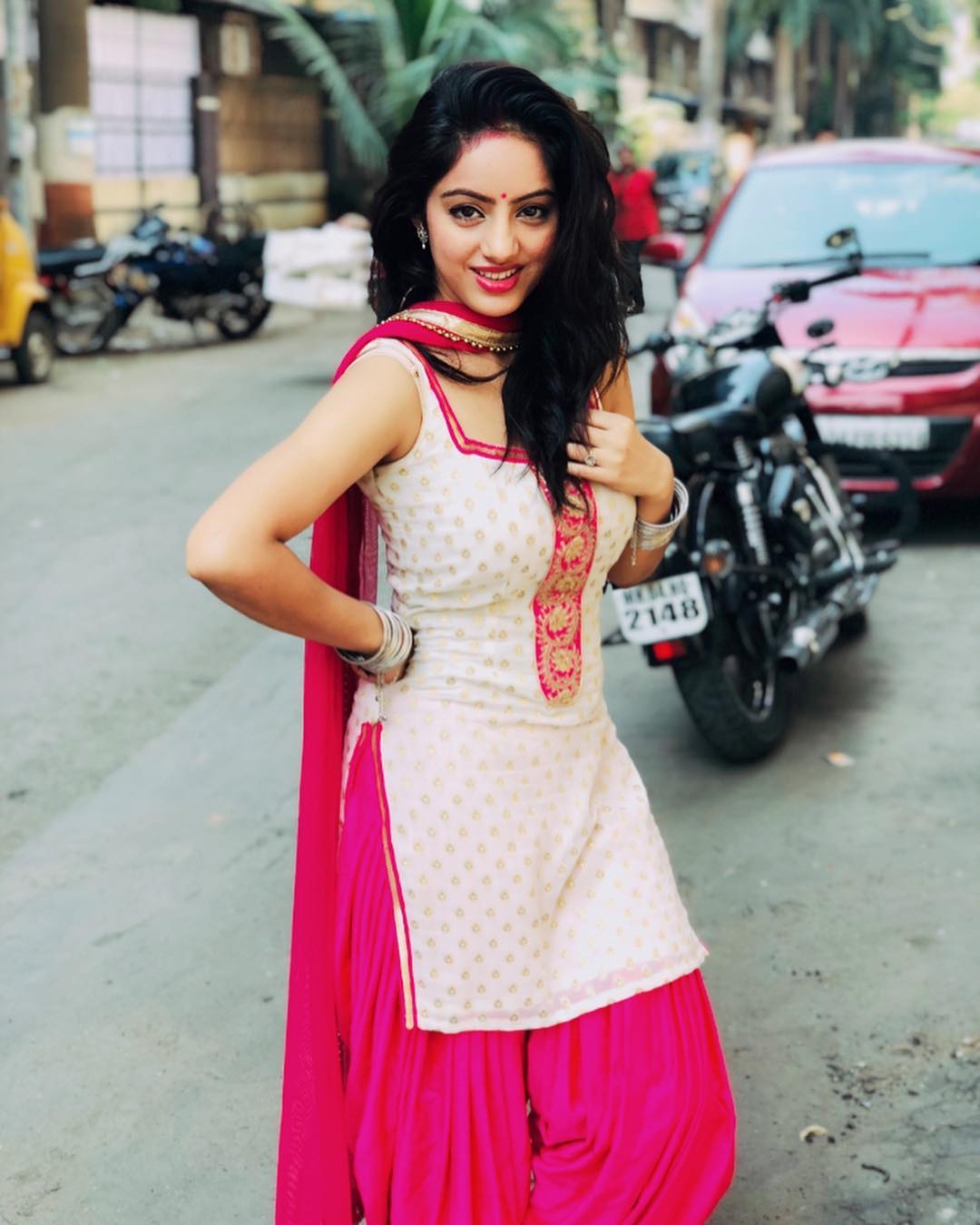 1080x1350 Deepika Singh hot photo, Phone