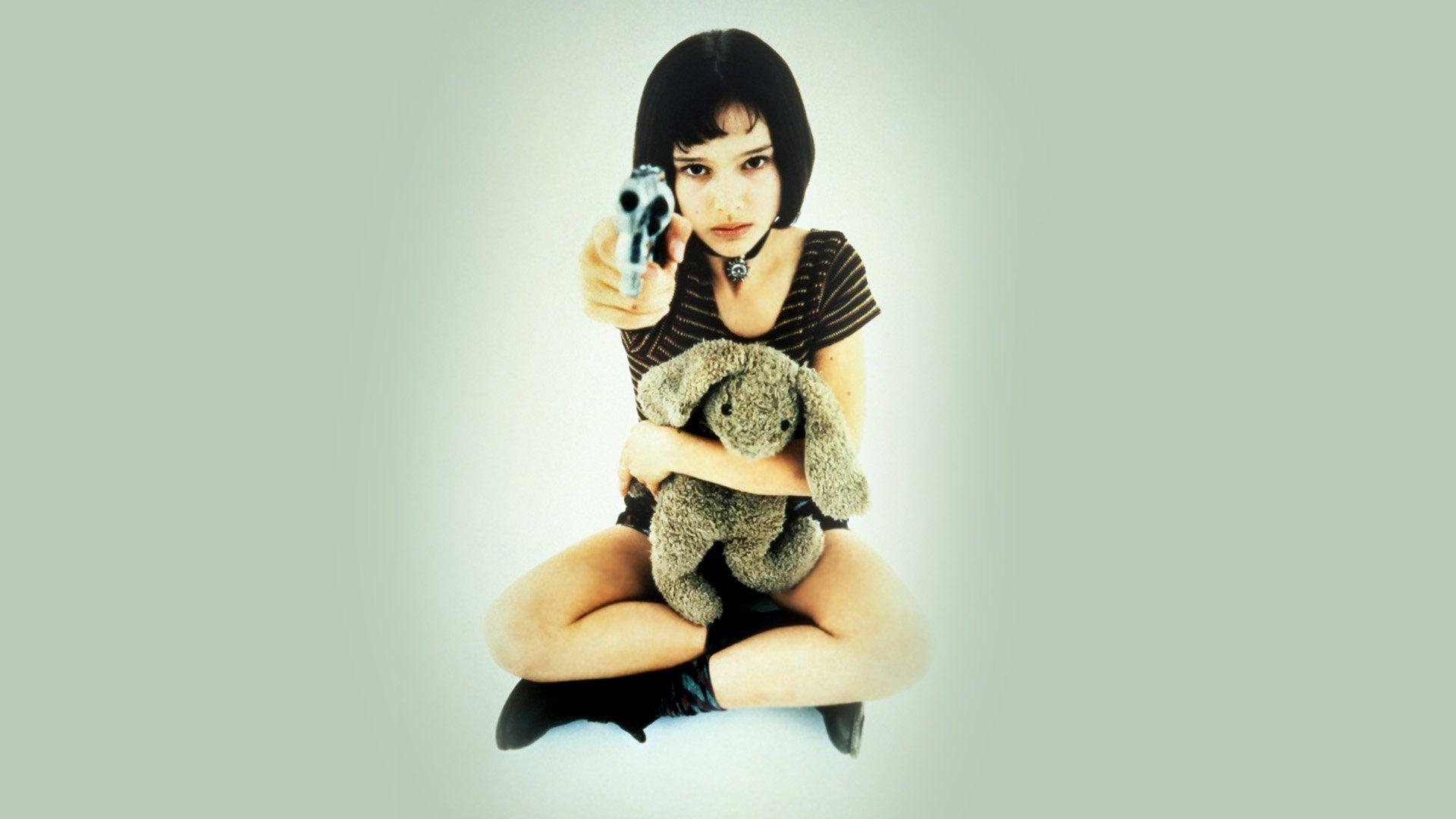 1920x1080 guns, Natalie Portman, Leon The Professional, stuffed animals, Desktop