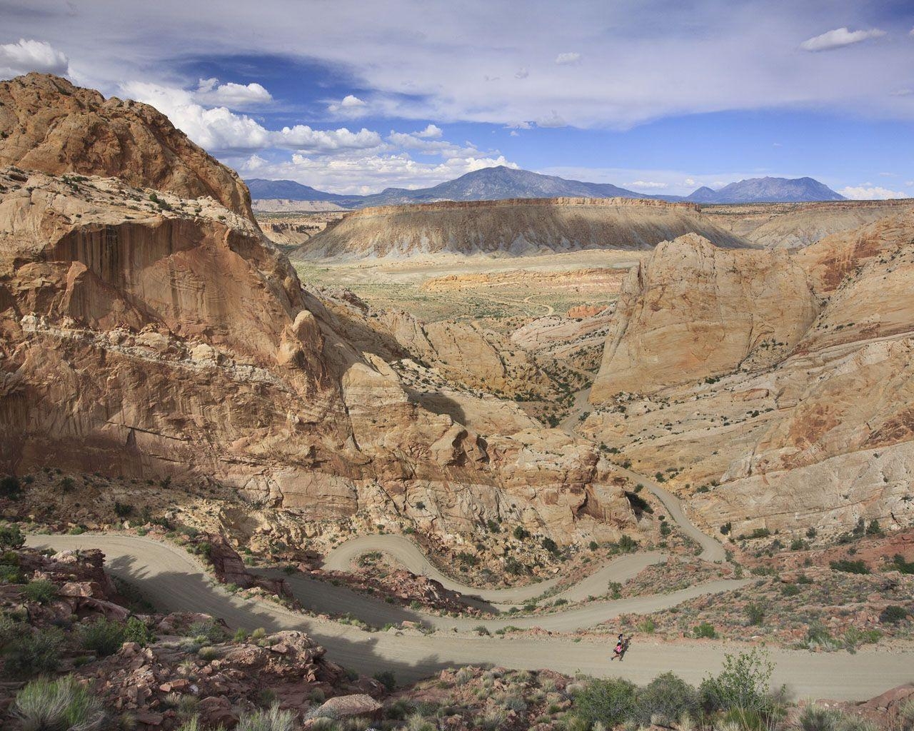 1280x1030 Rave Run: Capitol Reef National Park, Utah. Runner's World, Desktop