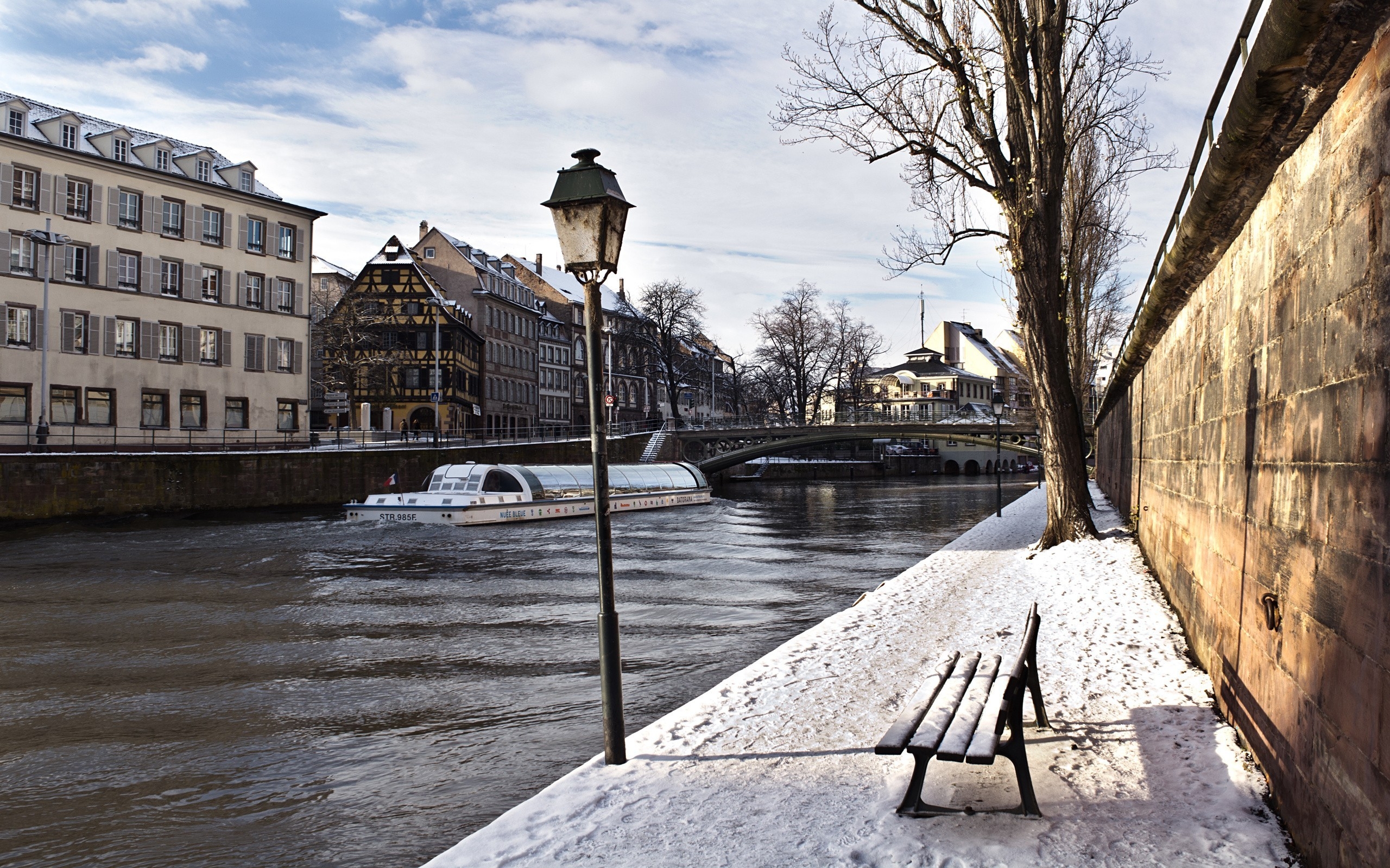 2560x1600 Rivers: Inside River Strasbourg Photo Picture Of Nature for HD 16, Desktop