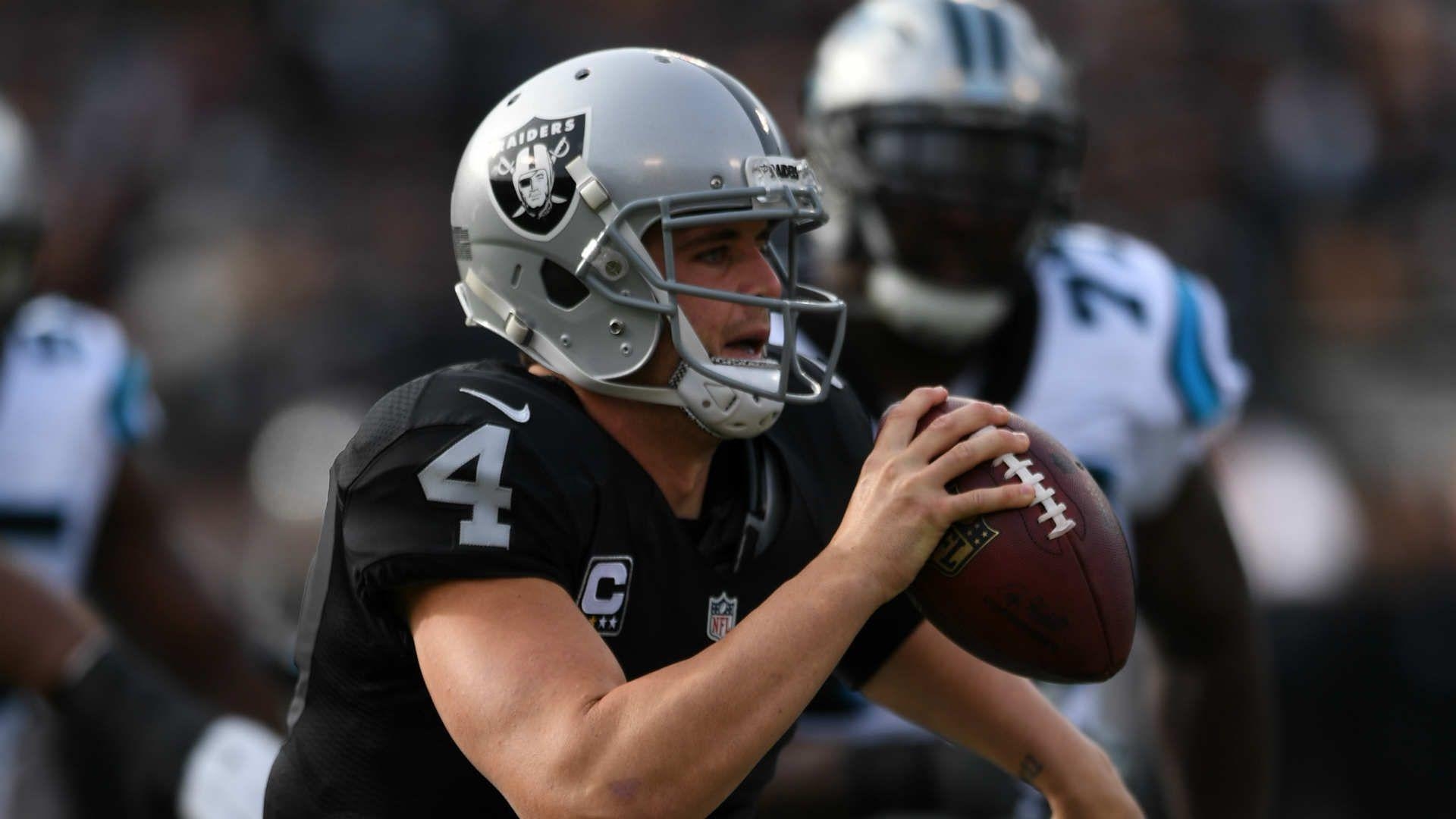 1920x1080 Raiders QB Derek Carr somehow returns after gruesome pinkie injury, Desktop