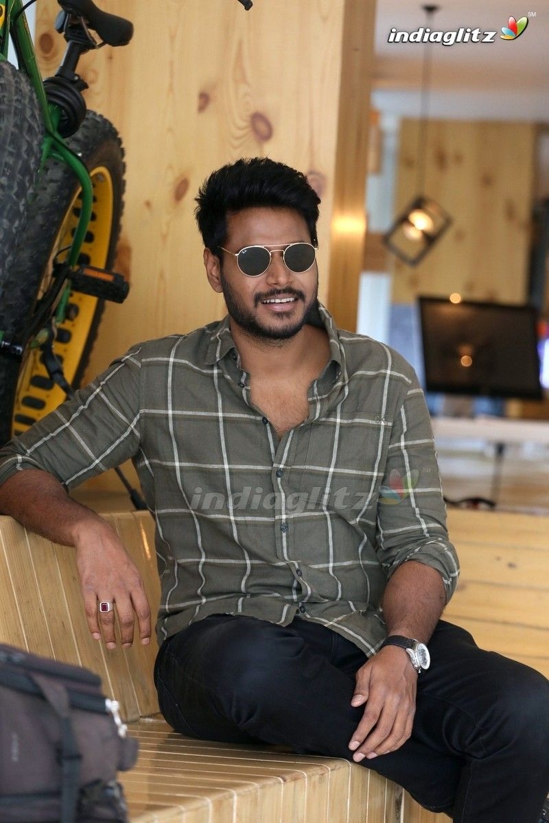 800x1200 Sandeep Kishan Photo Actor photo, image, gallery, stills and clips, Phone