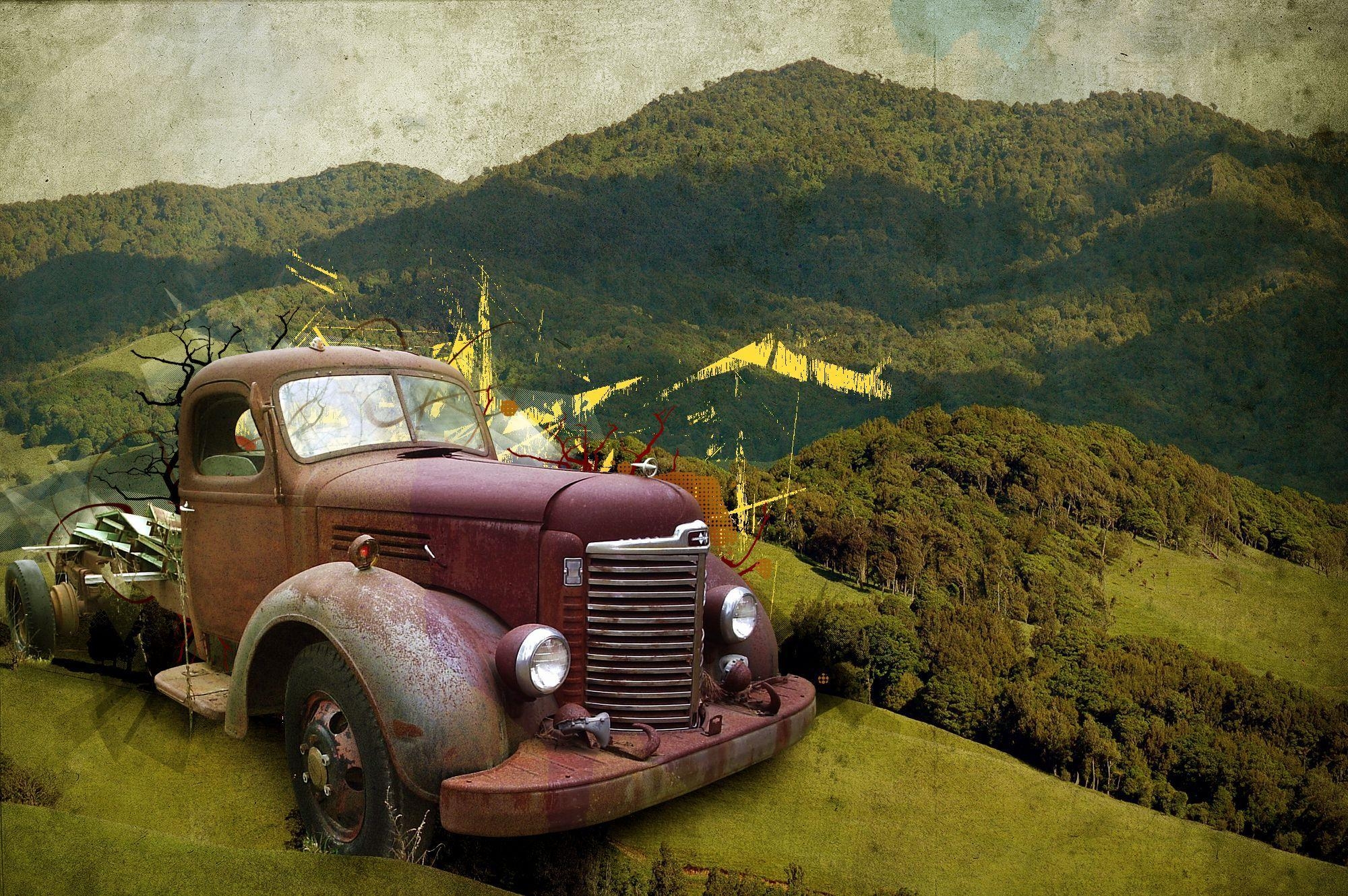 2000x1330 Wallpaper Old Trucks, Desktop