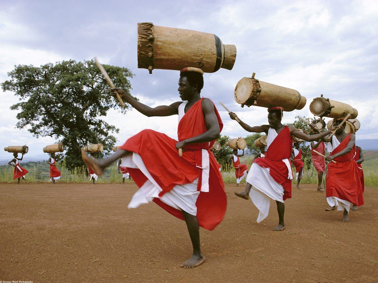 1600x1200 Gitaga Drummers, Highlands of Burundi, Africa, Desktop