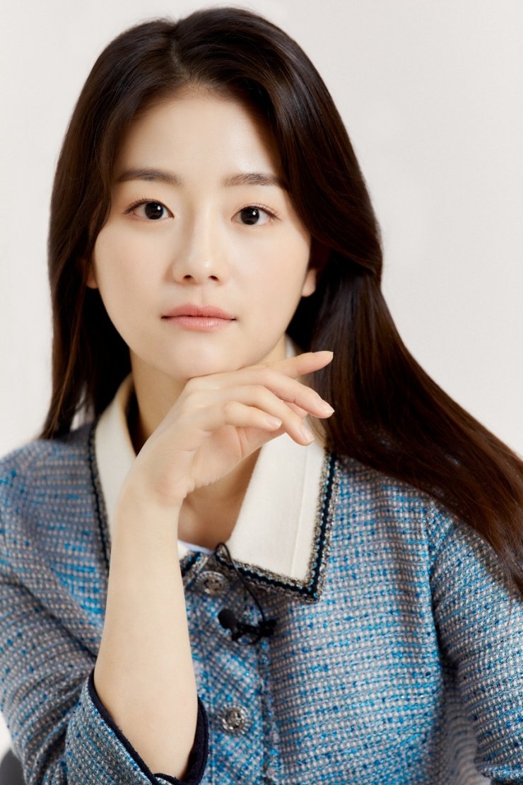 740x1110 Byeon Seo Yun (변서윤) HanCinema, Phone