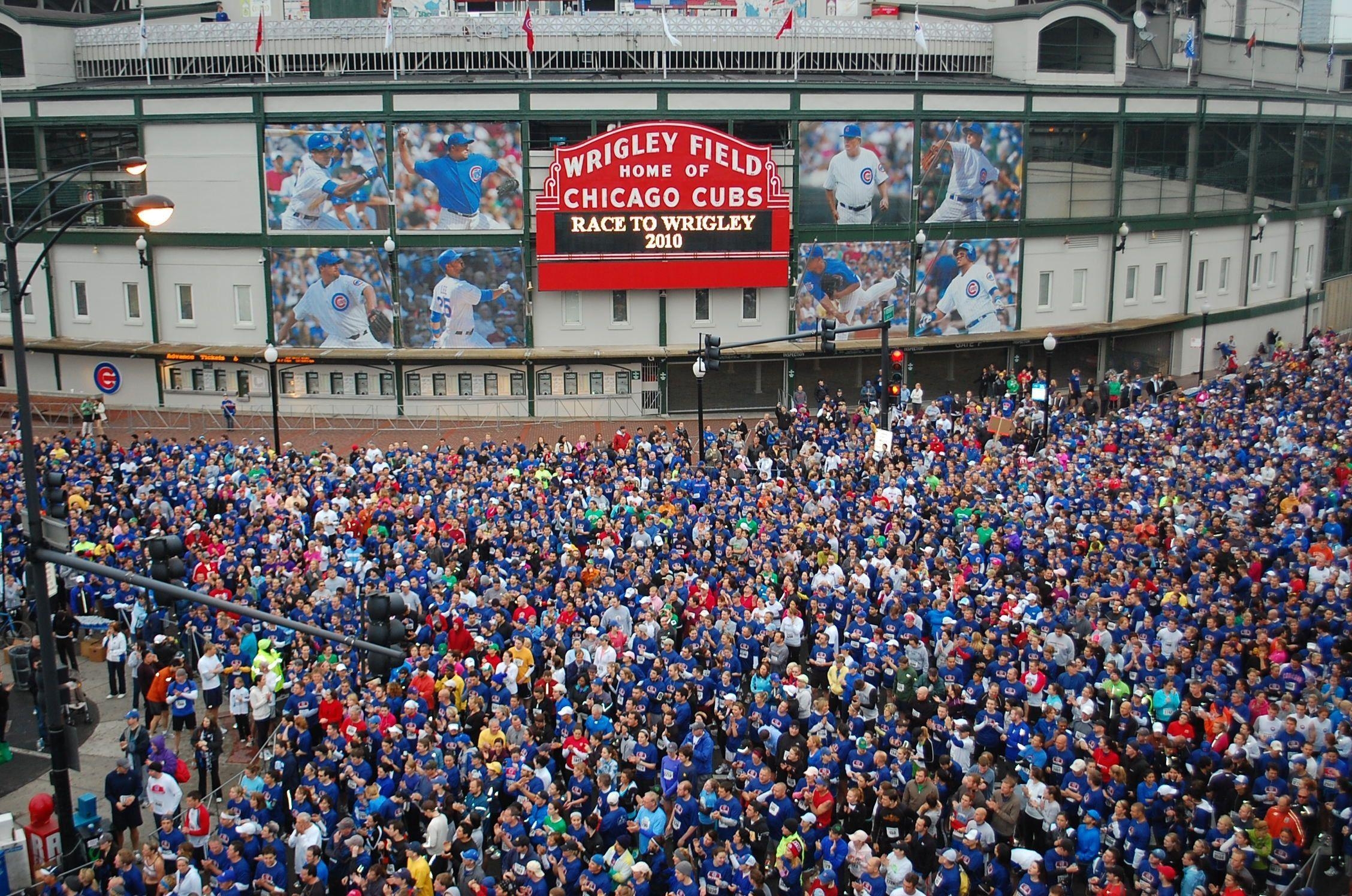 2260x1500 wrigley field, Desktop