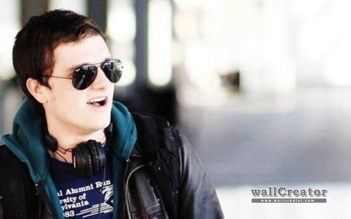 1440x900 josh hutcherson / 900 Wallpaper, Desktop