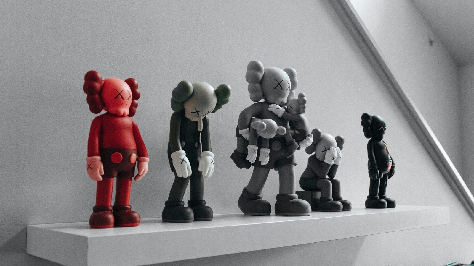 1600x900 Bearbrick' to 'FlyBoy': Figurines like KAWS that you can buy, Desktop