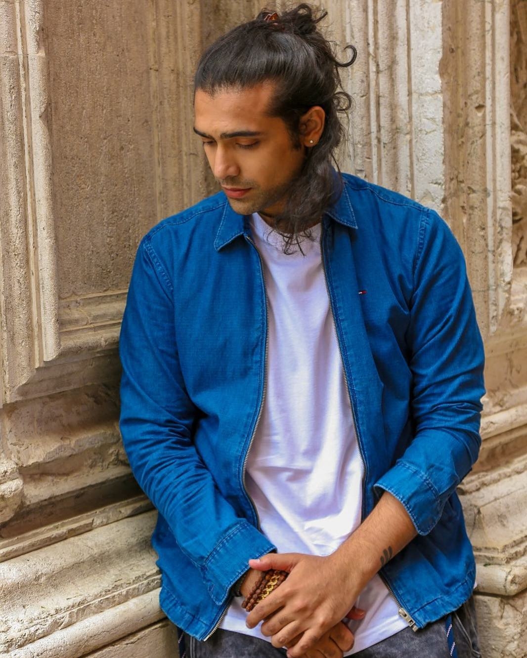 1070x1340 Jubin Nautiyal Image 2, Phone