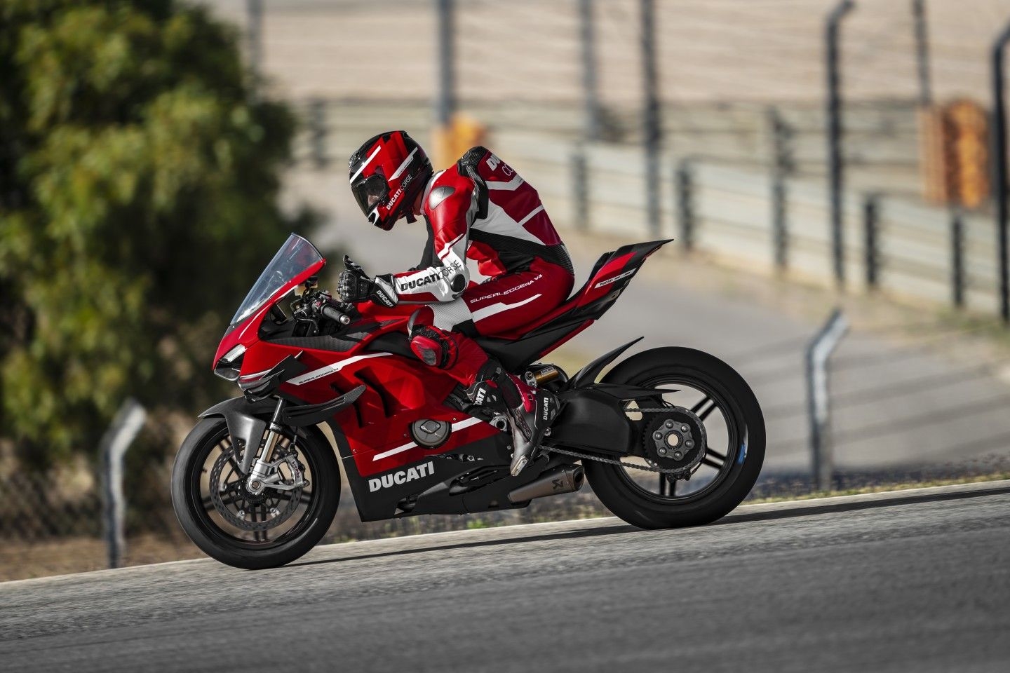 1440x960 Ducati's Wild, Winged Superleggera V4 Is A Power To Weight Juggernaut, Desktop