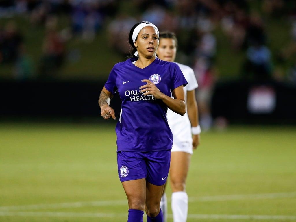 1030x770 US Women's Soccer Player Sydney Leroux Pregnant at Practice, Desktop