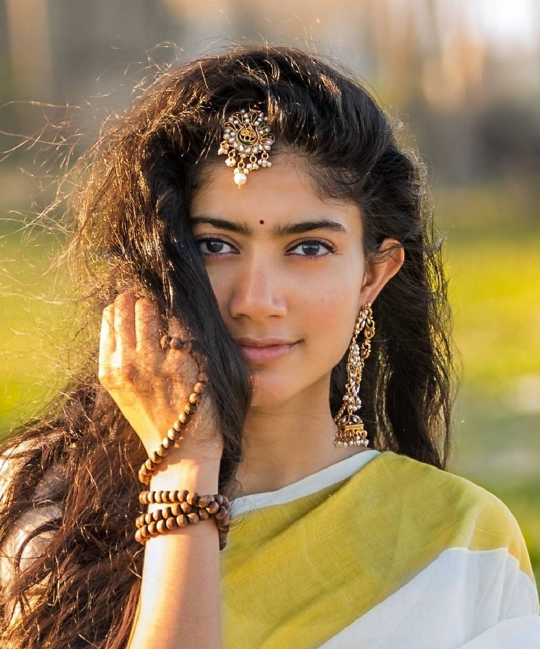 1070x1280 Sai pallavi wallpaper, Phone