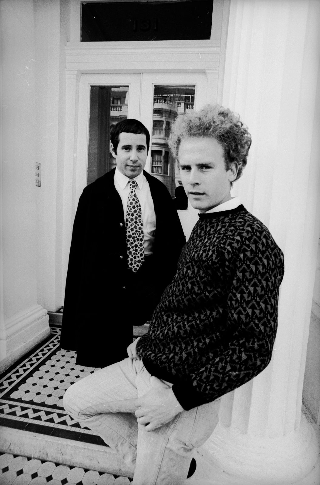 1060x1600 Official Photo. The Official Simon & Garfunkel Site, Phone