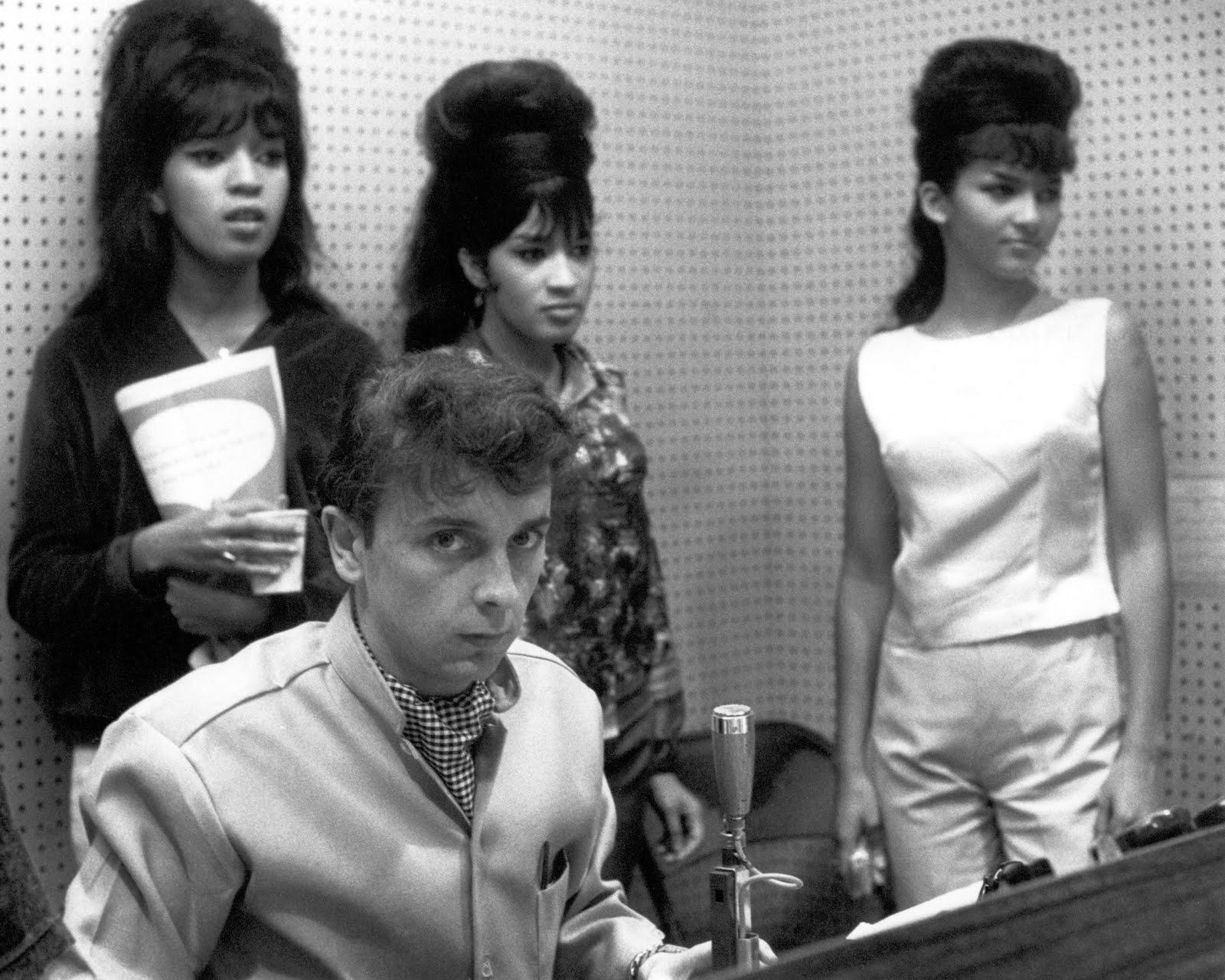 1600x1280 The Ronettes & Phil Spector's muziek foto 32709410, Desktop