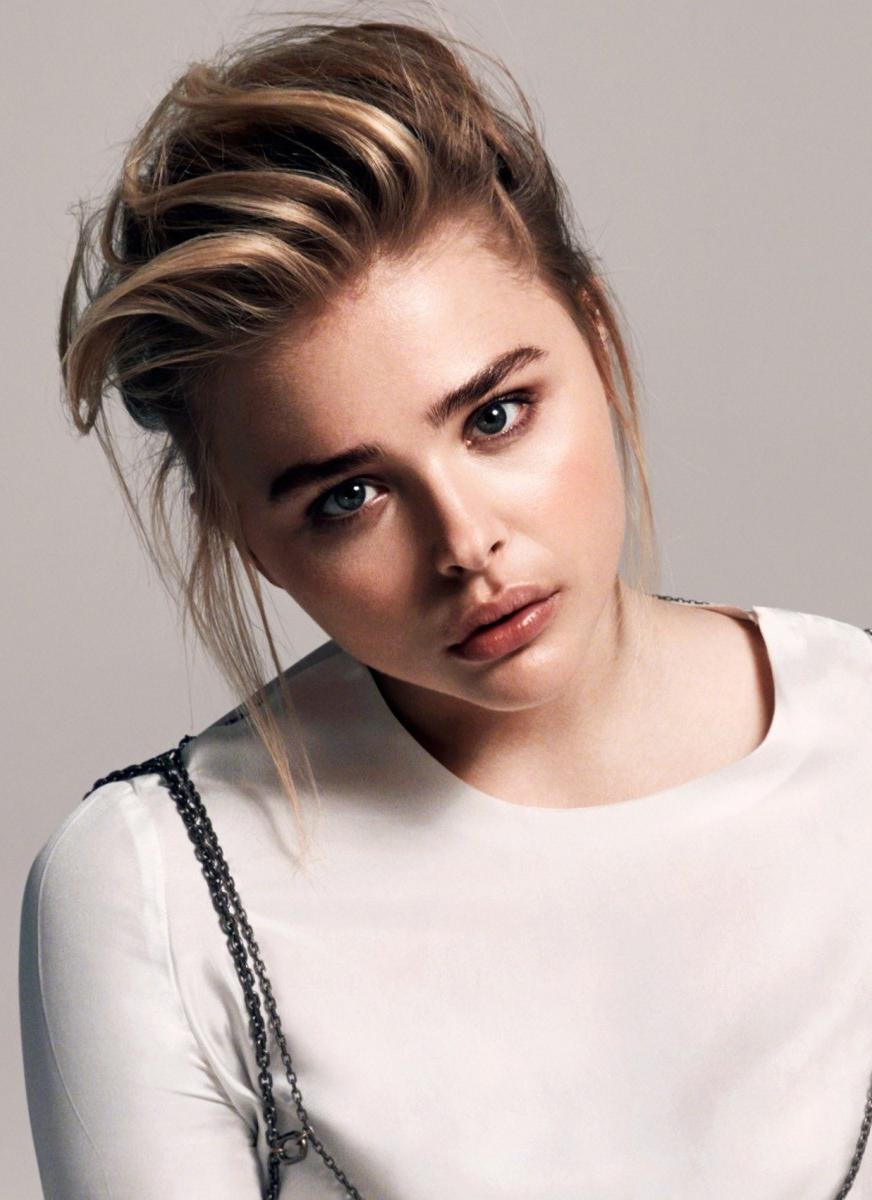 880x1200 Chloe Moretz Hollywood famous and charming actress mobile, Phone