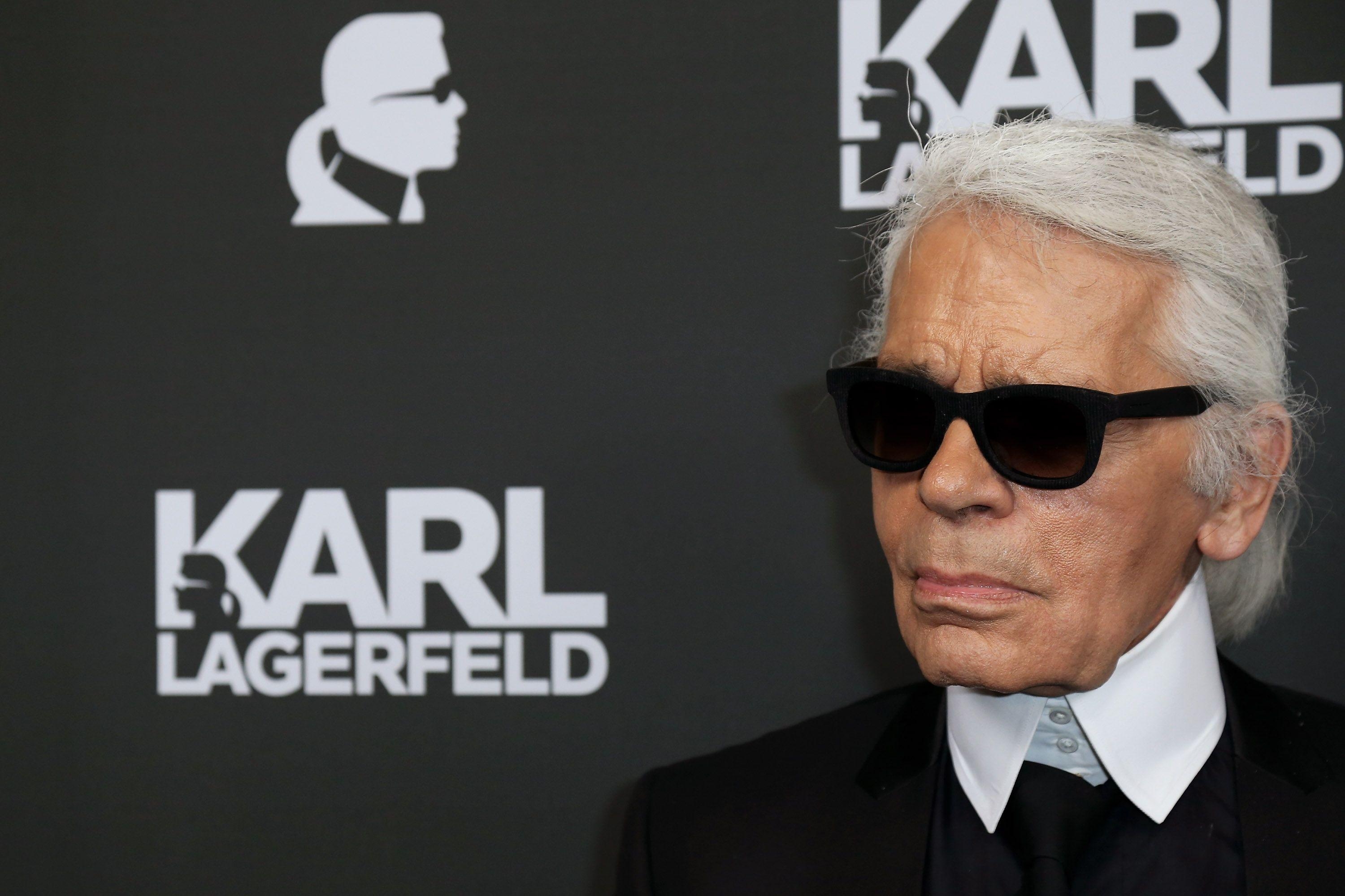 3000x2010 Karl Lagerfeld Thinks Selfies Are Electronic Masturbation. Is He, Desktop