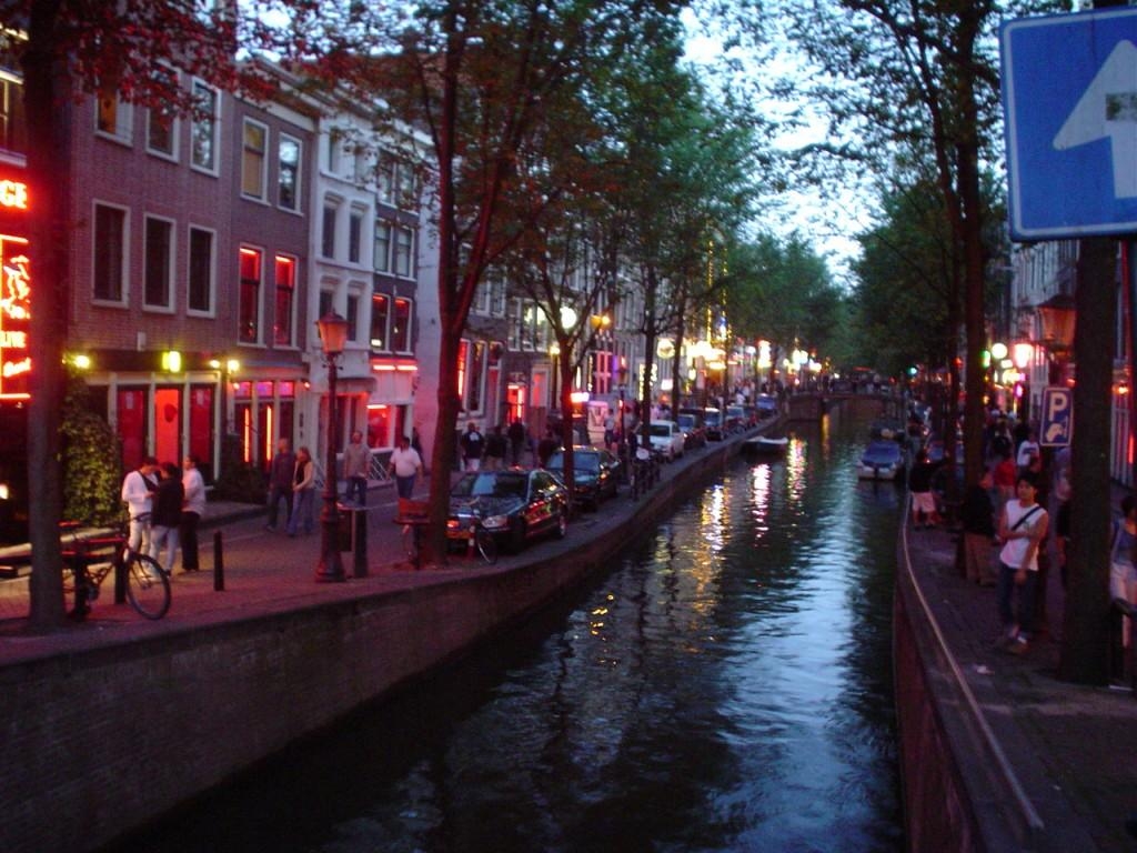 1030x770 Amsterdam's Redlight District- De Wallen, To Visit or Not?, Desktop