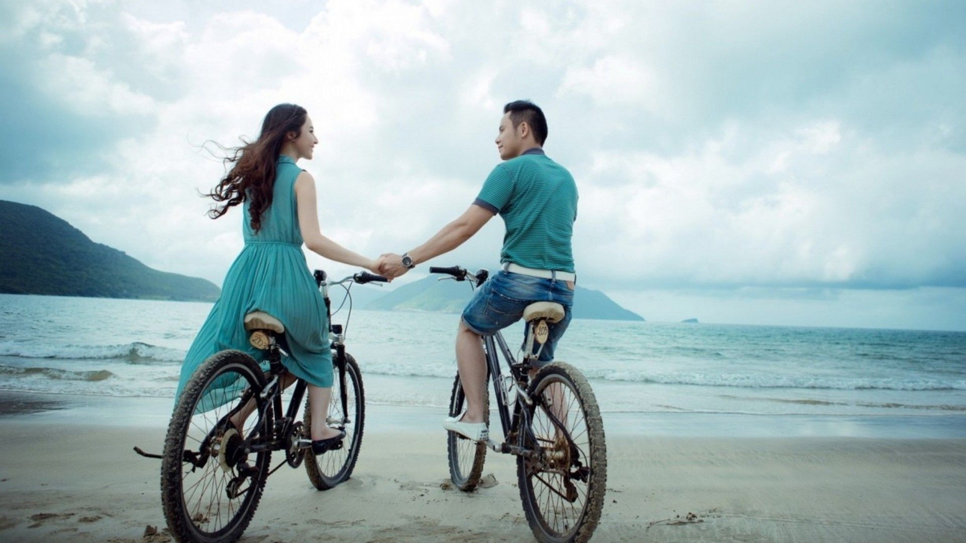 1920x1080 Couple Bicycle Riding On Beach HD Wallpaper 75, Wallpaper13.com, Desktop