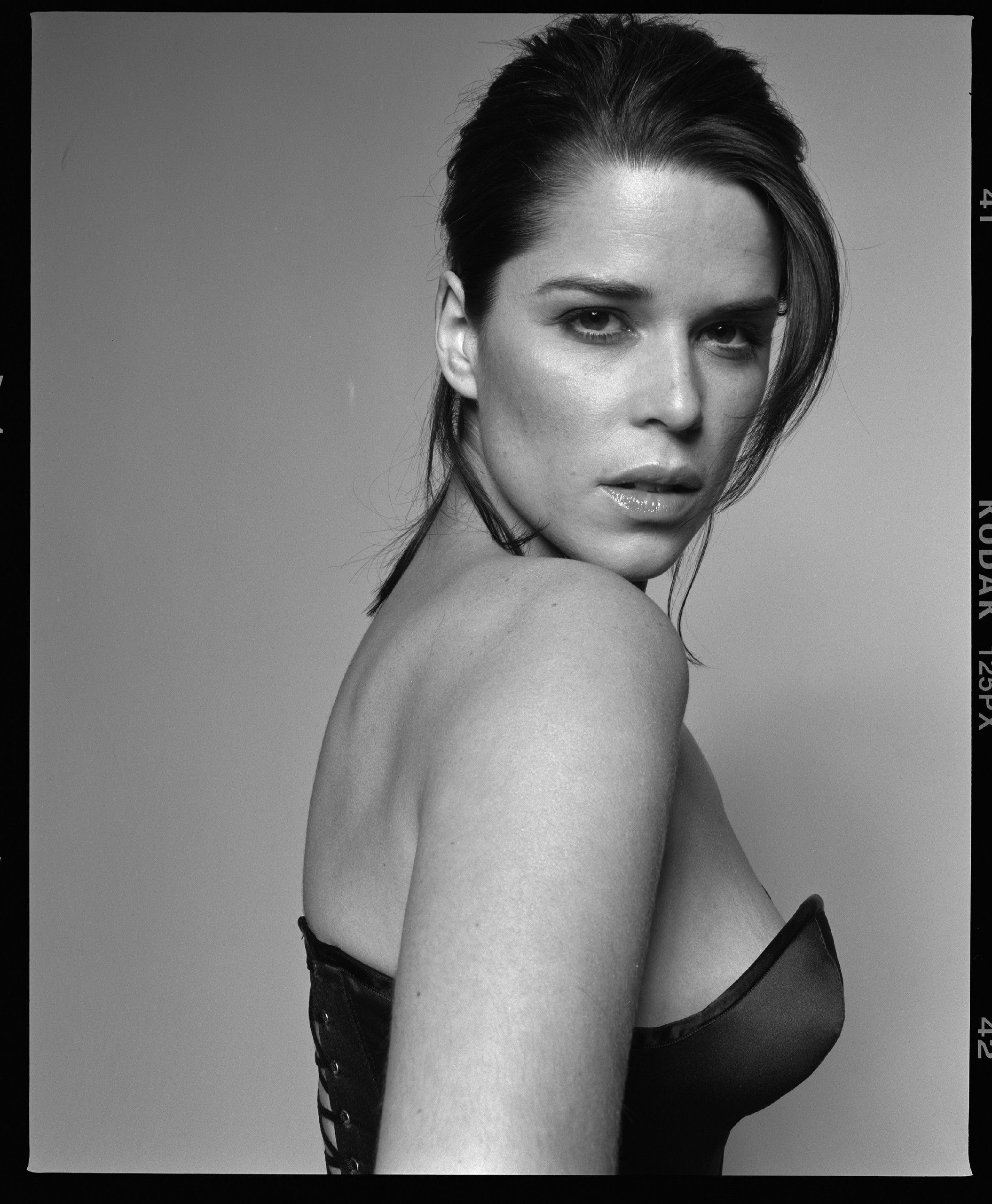 2110x2560 Neve campbell ideas. neve campbell, campbell, actresses, Phone