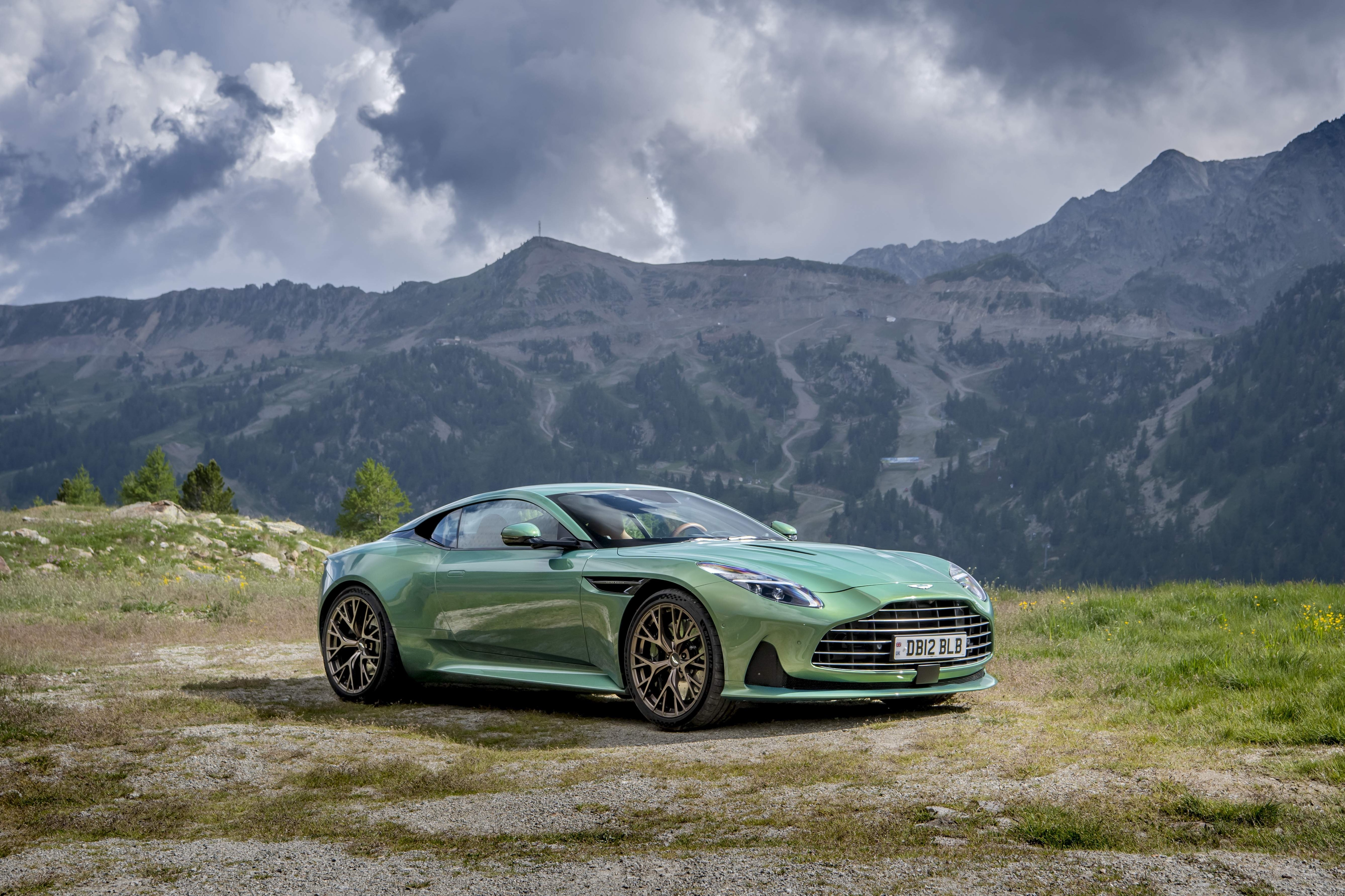 5000x3340 Aston Martin DB12 Review: An Aston Ishing Bond!, Desktop