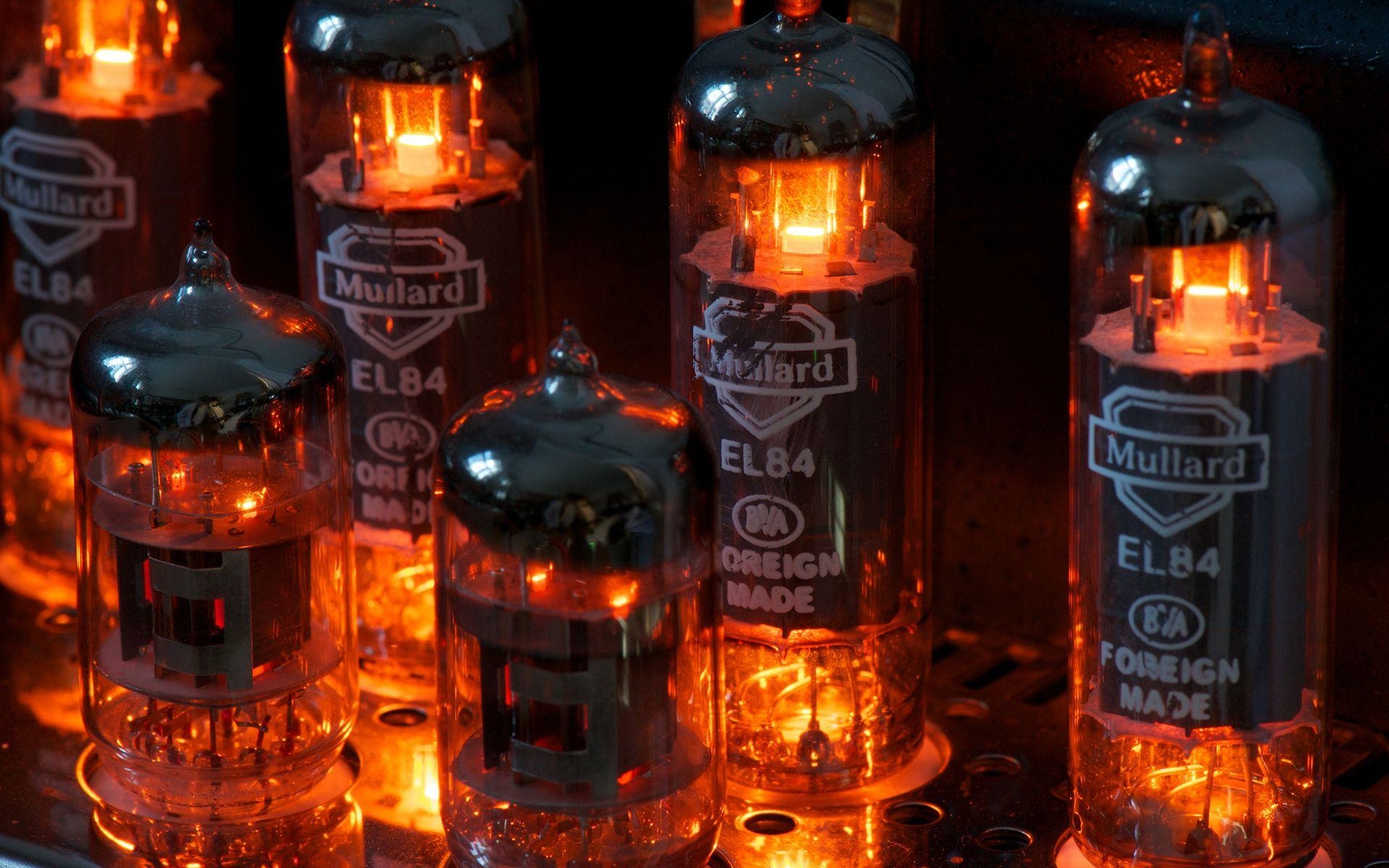 1920x1200 What's the Warmth in Tube Amps?. Vintage desktop wallpaper, Desktop