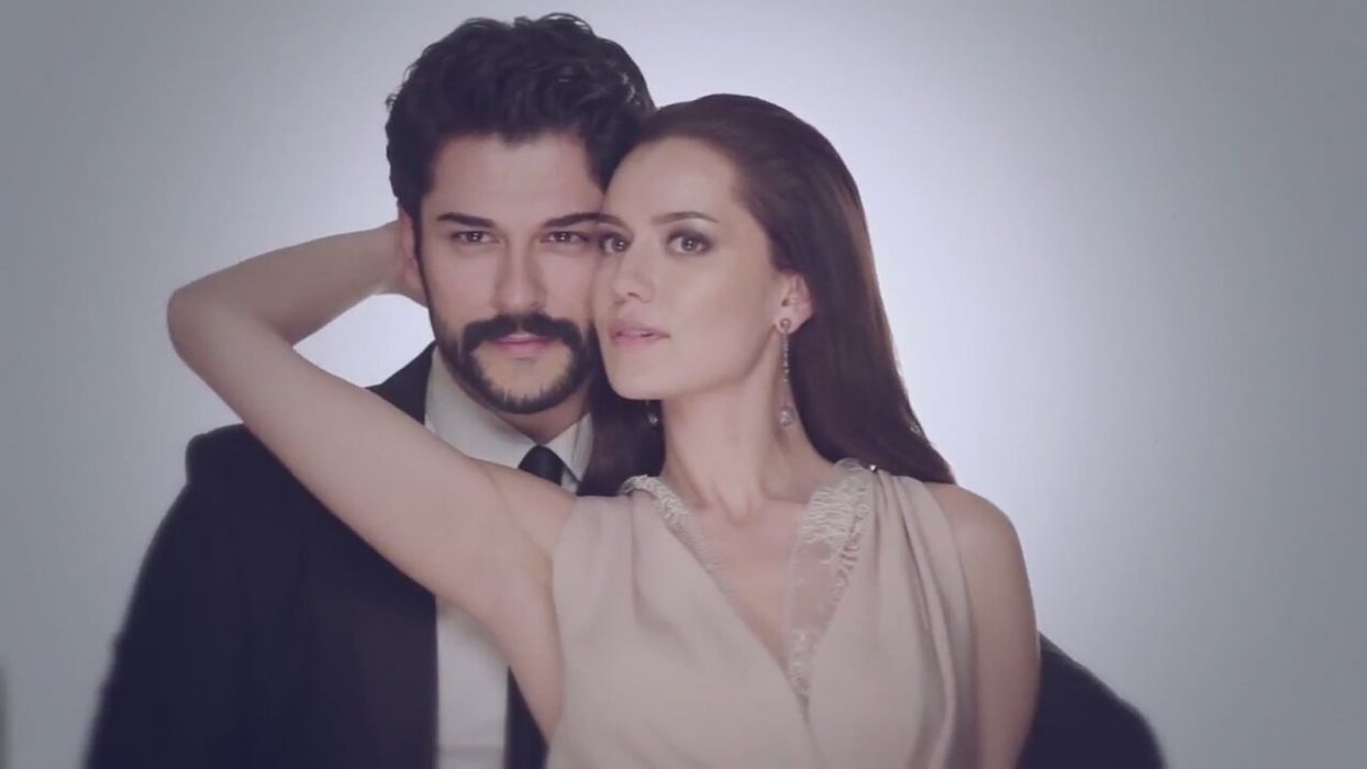 1250x700 burakozcivit and fahriyeevcen Turkish actress Turkish actor couple beautiful woman men handsome wallpaperx900, Desktop