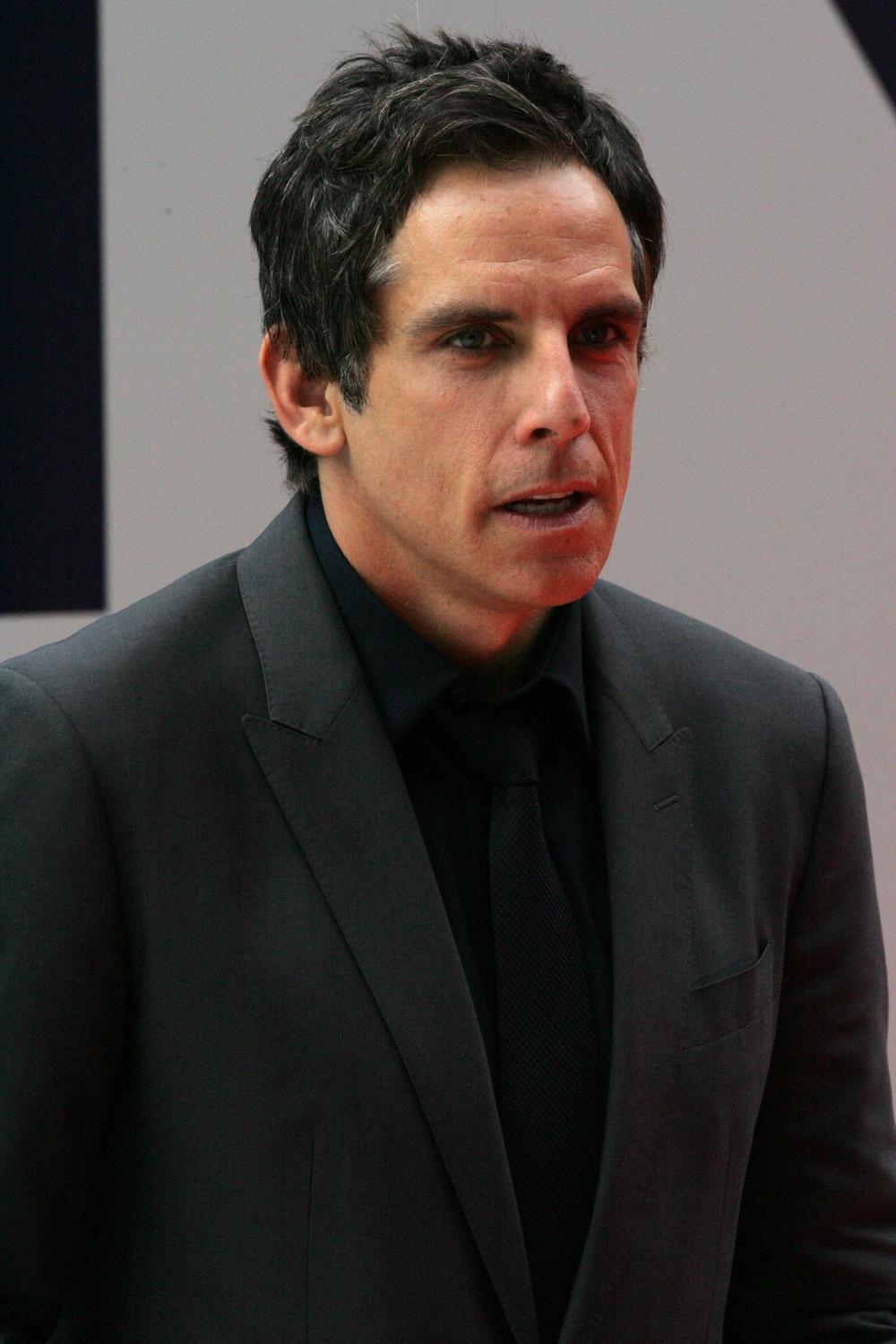 1000x1500 Ben Stiller, Phone