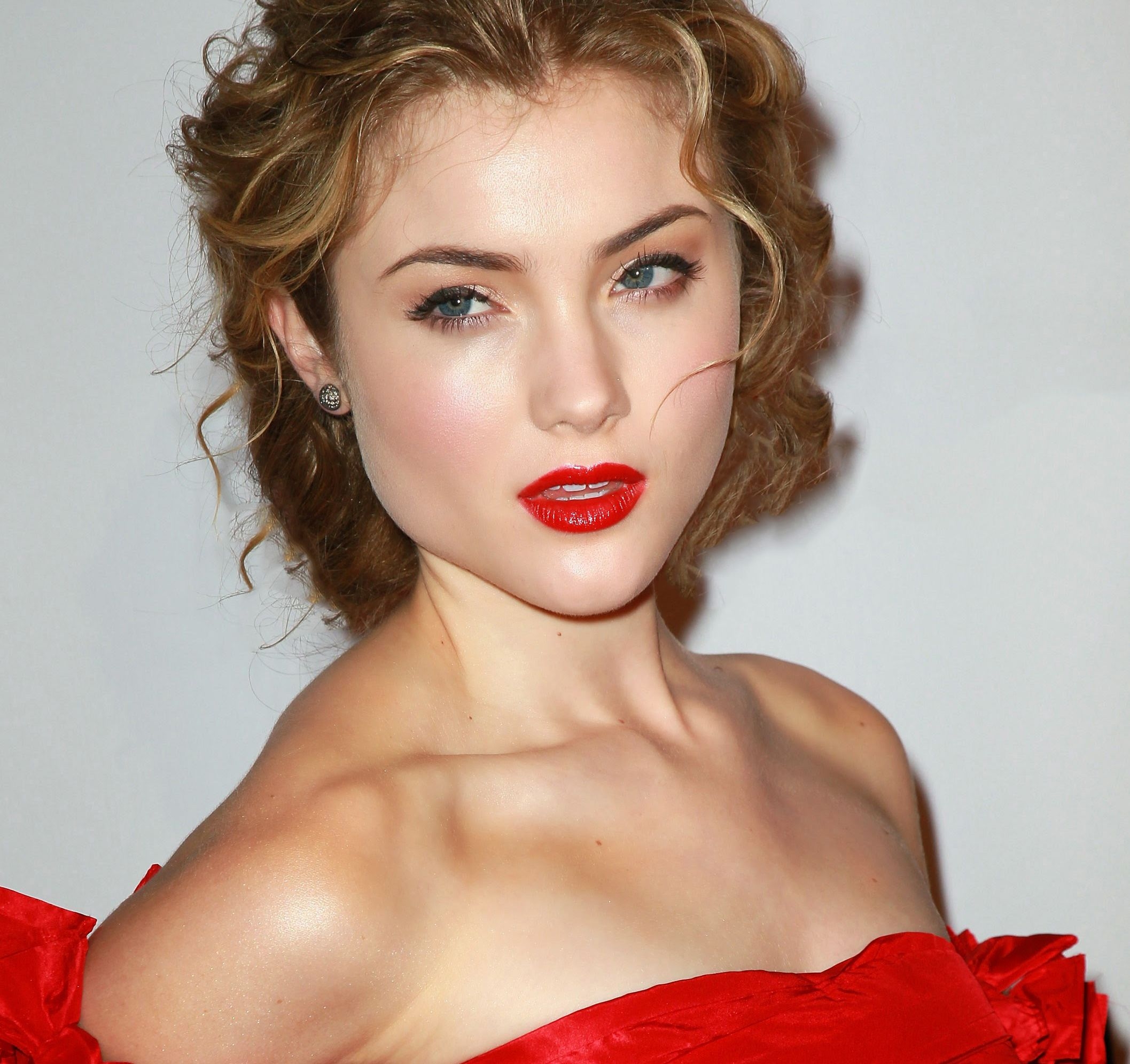 2120x2000 Skyler Samuels, HD Celebrities, 4k Wallpaper, Image, Background, Photo and Picture, Desktop