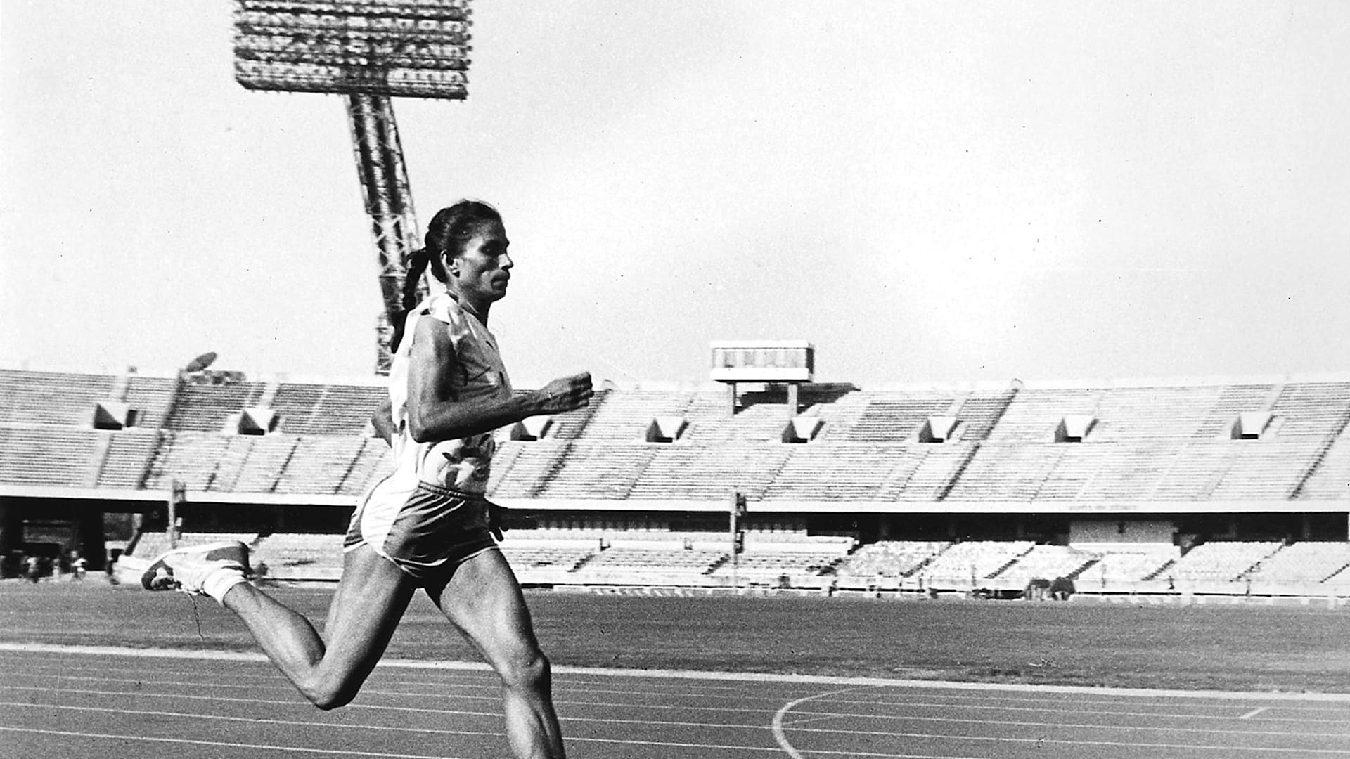 1920x1080 Queen of the track: PT Usha's best performances, Desktop