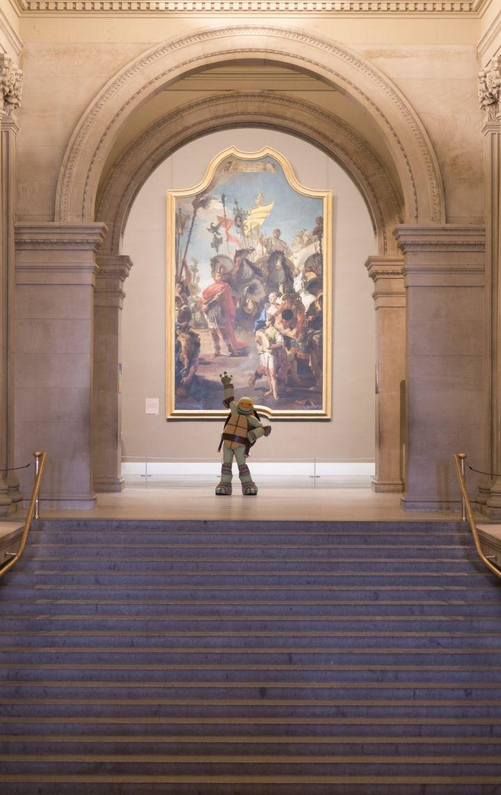 720x1150 Michelangelo the Ninja Turtle Visits Michelangelo the Artist, Phone