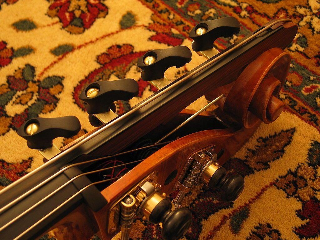 1030x770 Double bass C, Desktop