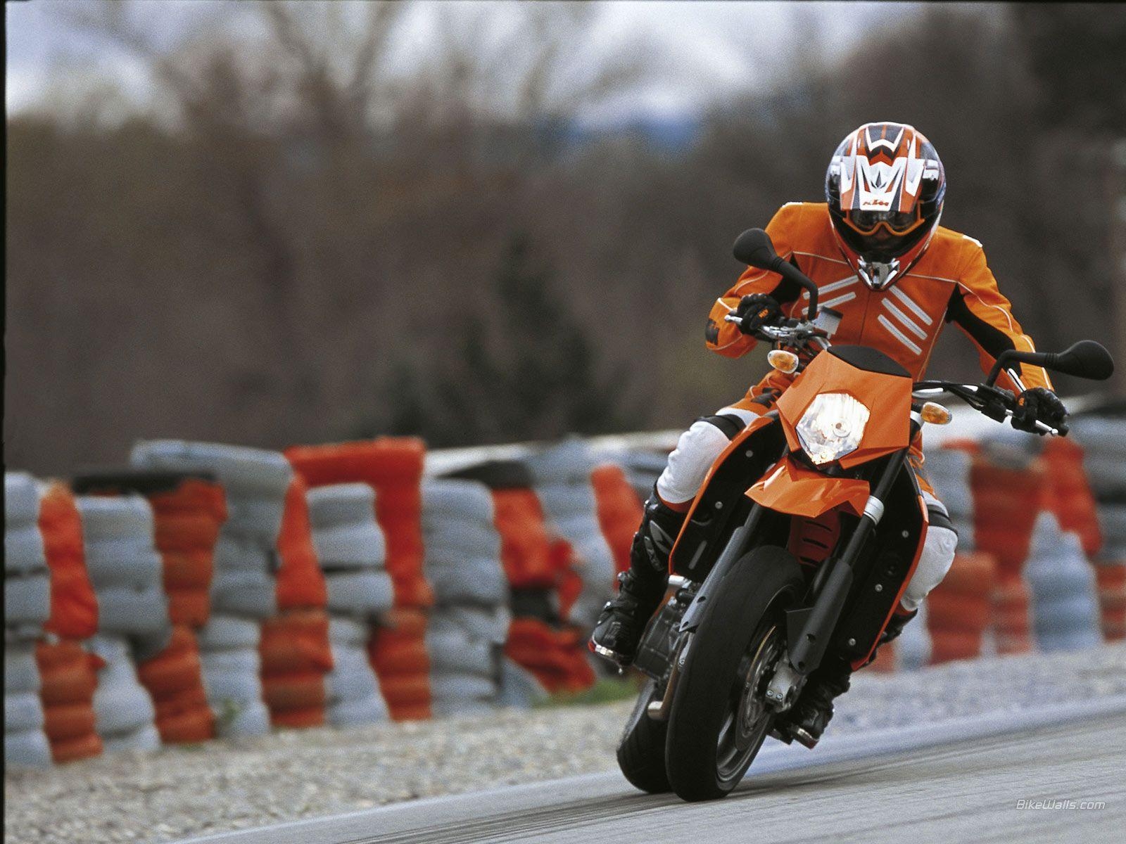 1600x1200 KTM bike models 950 Supermoto wallpaper, Desktop