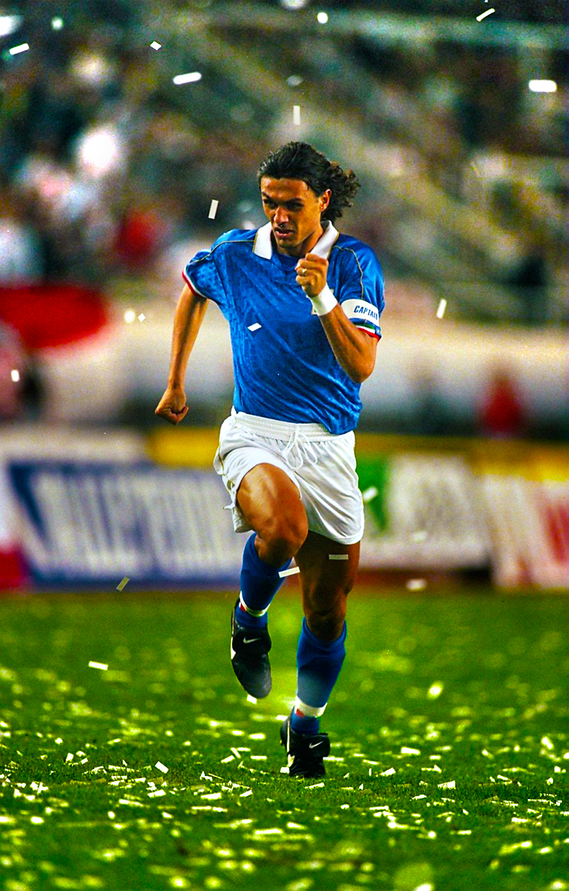 820x1280 The Ultimate Classic Azzurri HD Photo Collection, Phone