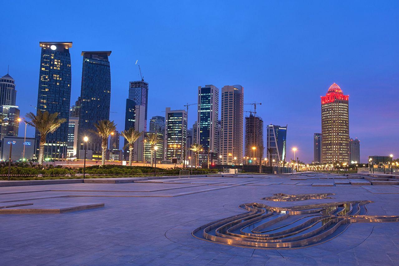 1280x860 Wallpaper Doha Qatar Street Night Street lights Cities Building, Desktop