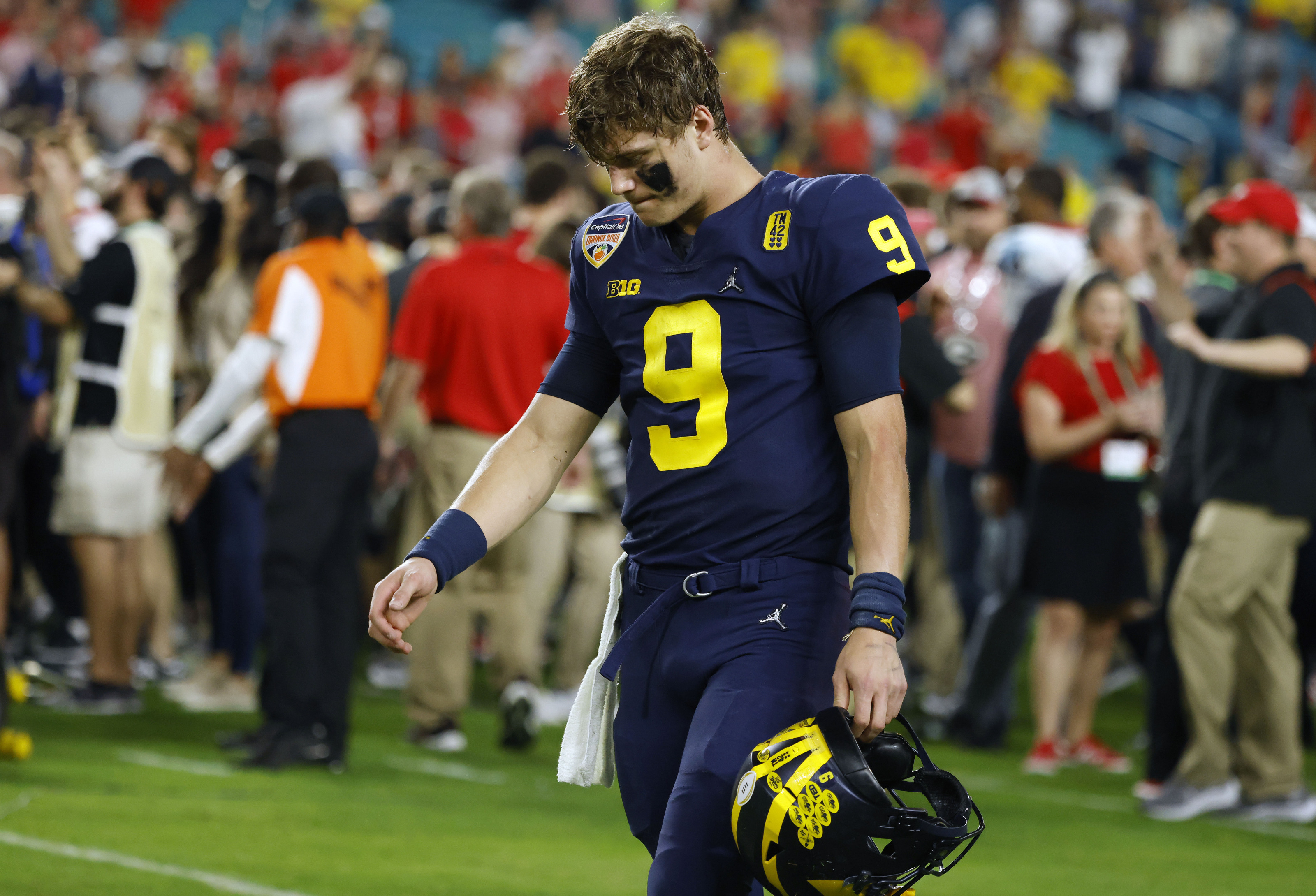 3200x2180 Michigan Football: Junior Colson did JJ McCarthy a huge disservice, Desktop