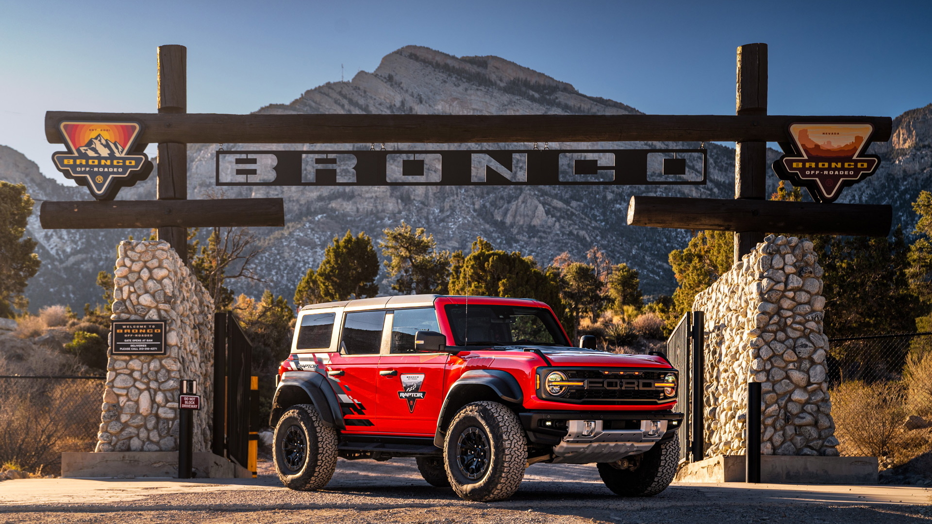 1920x1080 Ford Offers Off Road Driving Experience, Desktop