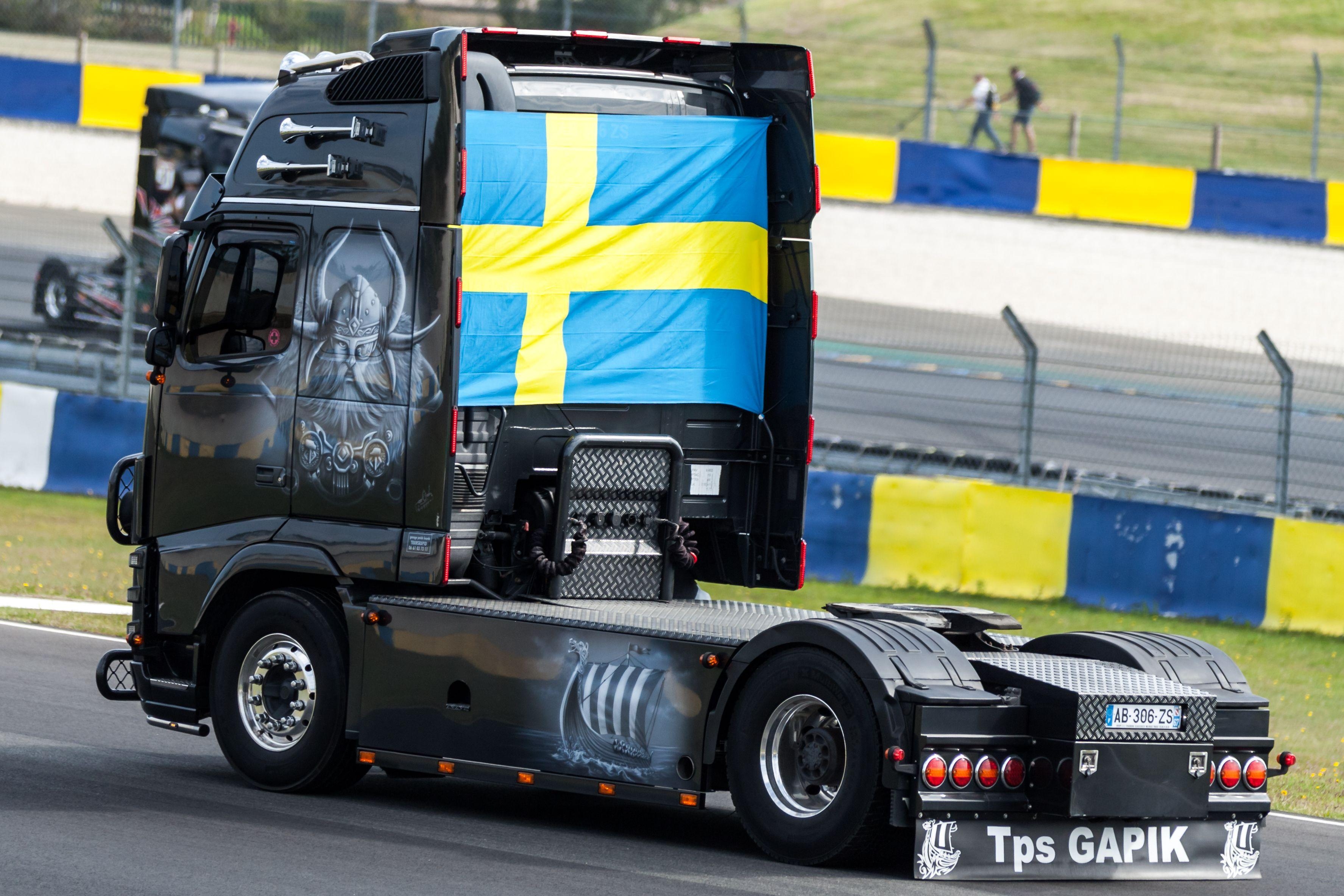 3550x2370 Volvo Truck Image Volvo Truck Picture Free To Download, Desktop